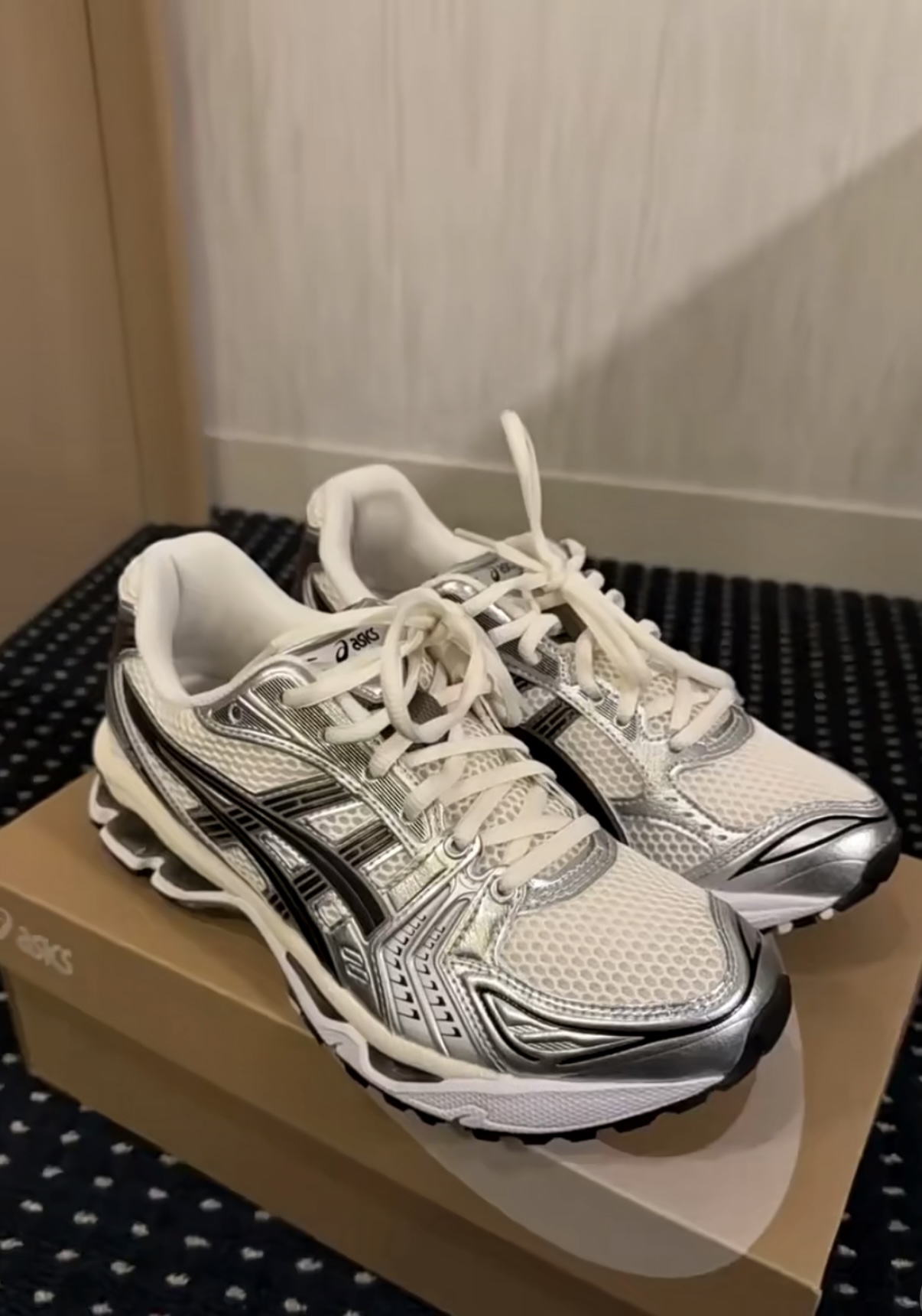 ASICS Gel-Kayano 14 Cream Black Metallic Plum 1201A019-108 review Joel Taylor