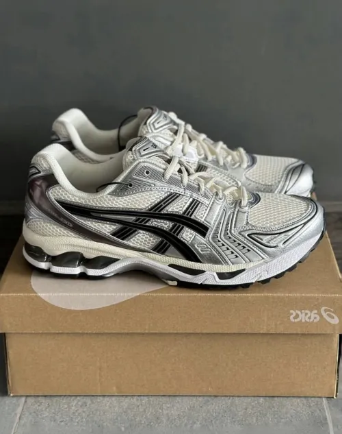 ASICS Gel-Kayano 14 Cream Black Metallic Plum 1201A019-108 review 
