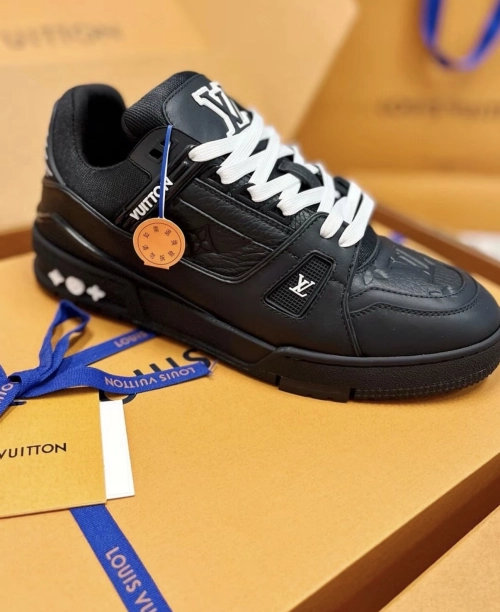 Louis Vuitton Trainer All Black Embossing 1AARER review 