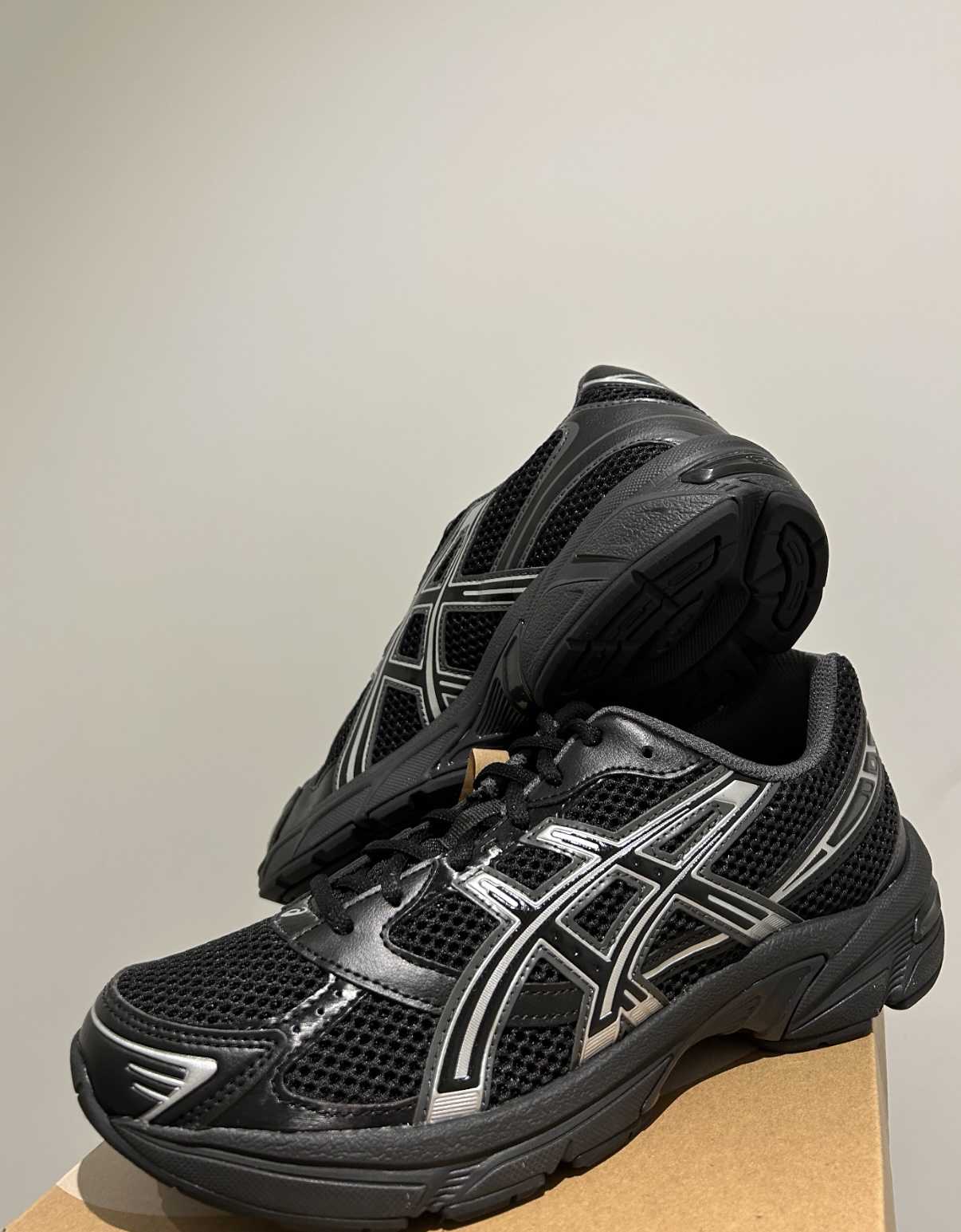 ASICS GEL-1130 Black/Pure Silver review Elizabeth Cronin