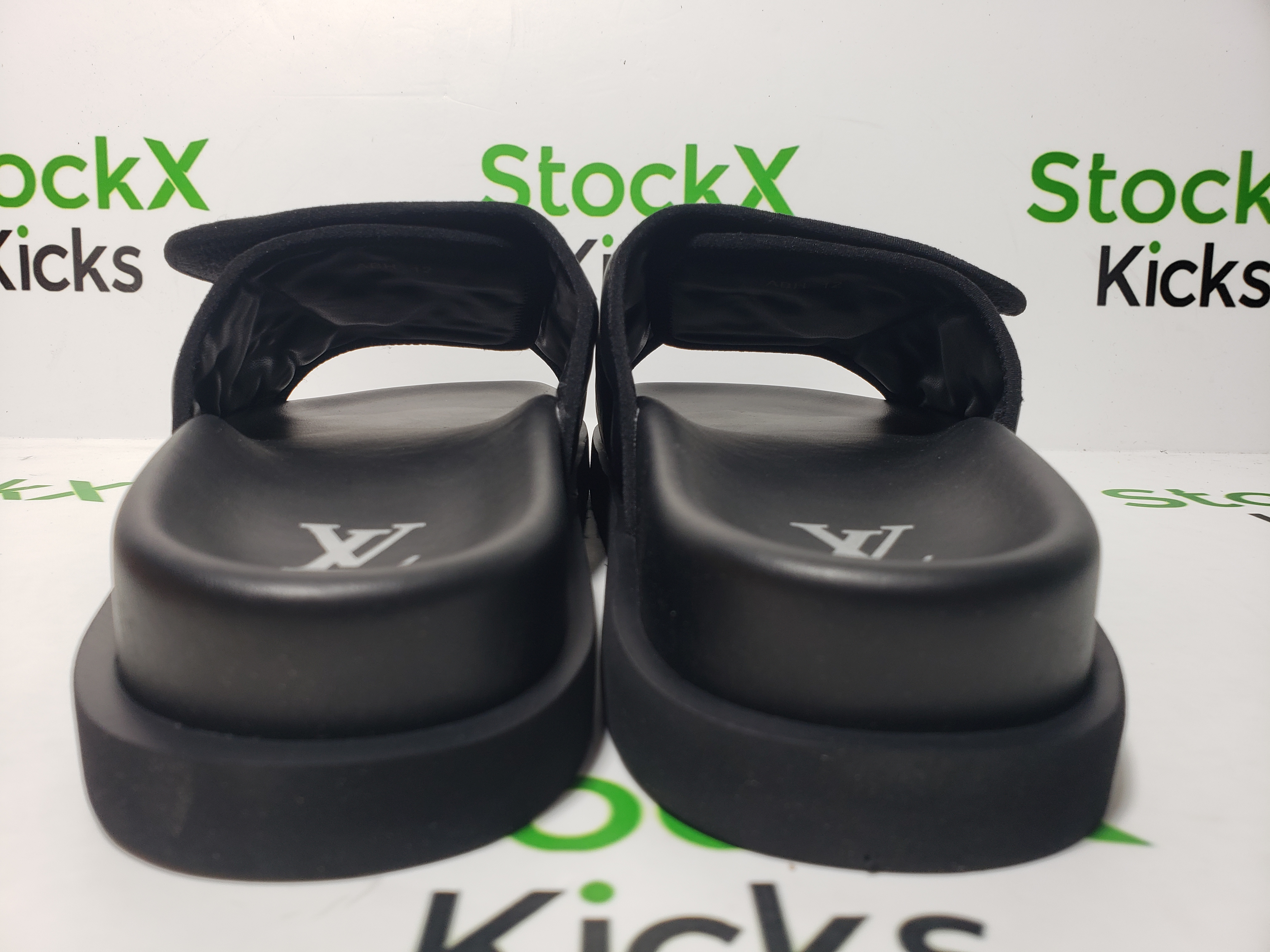 LOUIS VUITTON Miami Black embossing review Stockxkicks 03