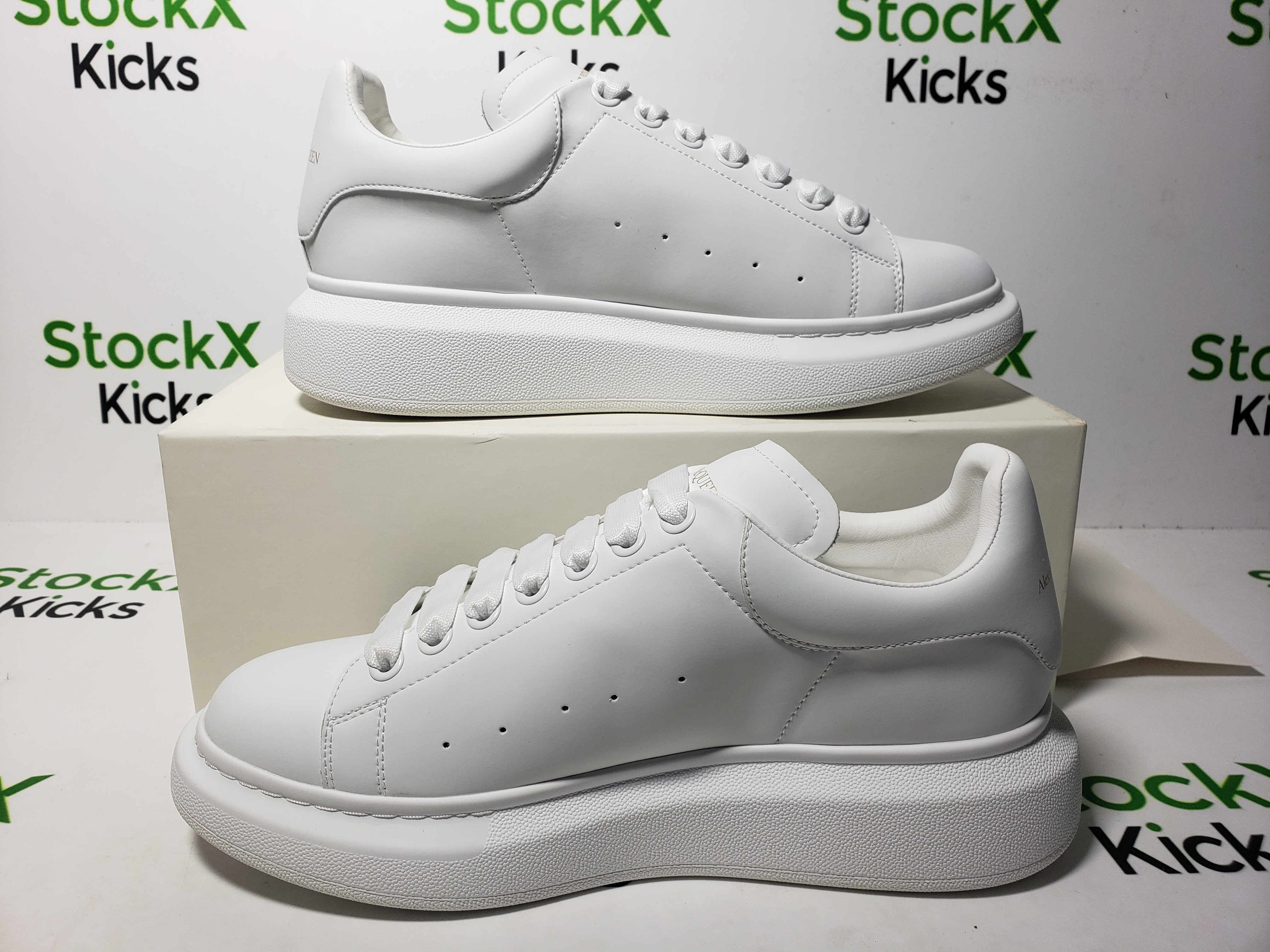 Alexander McQueen Oversized Graffiti White Black review Stockxkicks 06