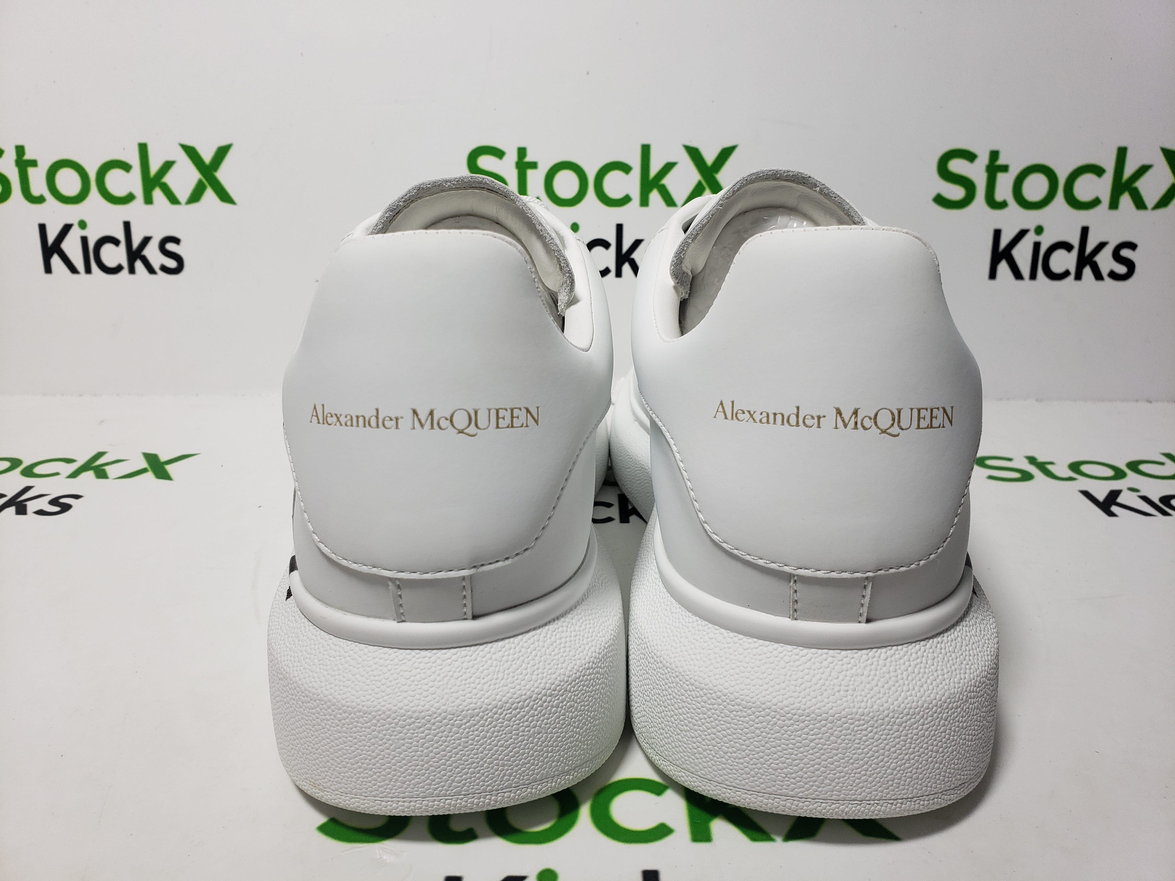 Alexander McQueen Oversized Graffiti White Black review Stockxkicks 02