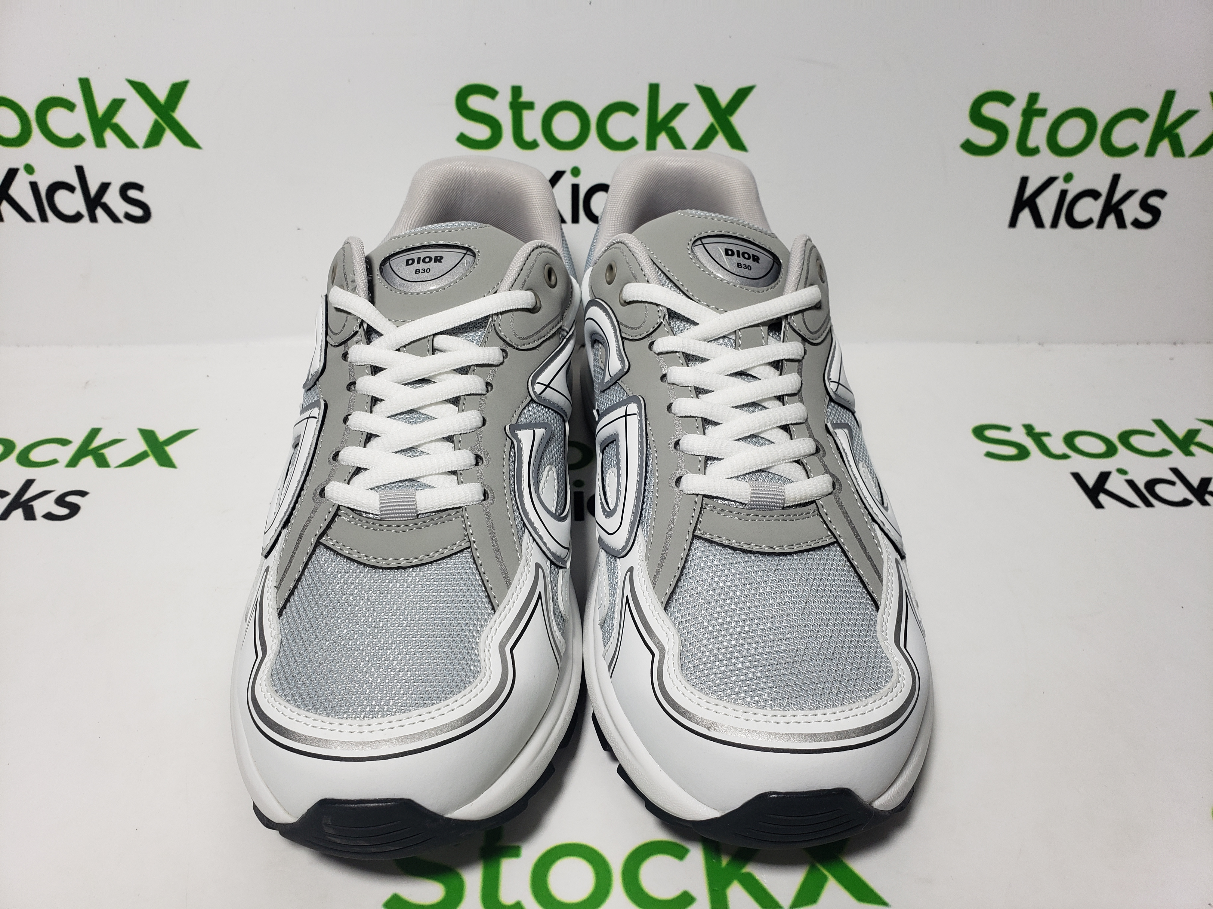Dior B30 Sneakers Gray White 3SN279ZLZ_H860 review Stockxkicks 01