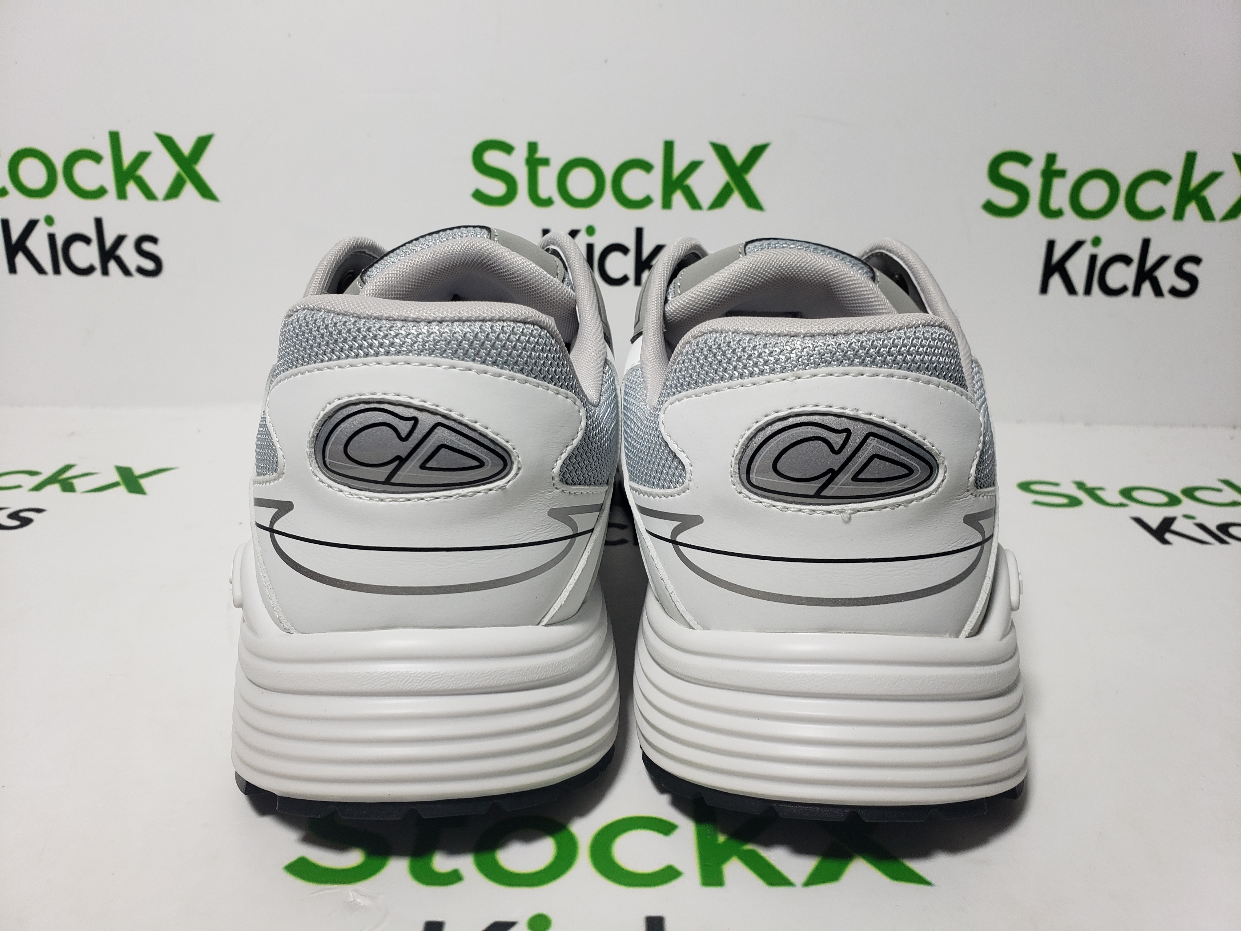 Dior B30 Sneakers Gray White 3SN279ZLZ_H860 review Stockxkicks 02