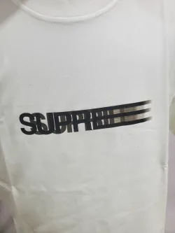 Supreme T-Shirt B352 review Stockxkicks 03