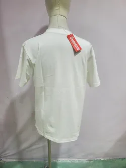 Supreme T-Shirt B352 review Stockxkicks 04