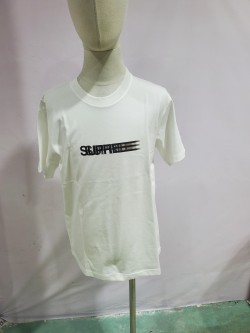 Supreme T-Shirt B352 review Stockxkicks 02