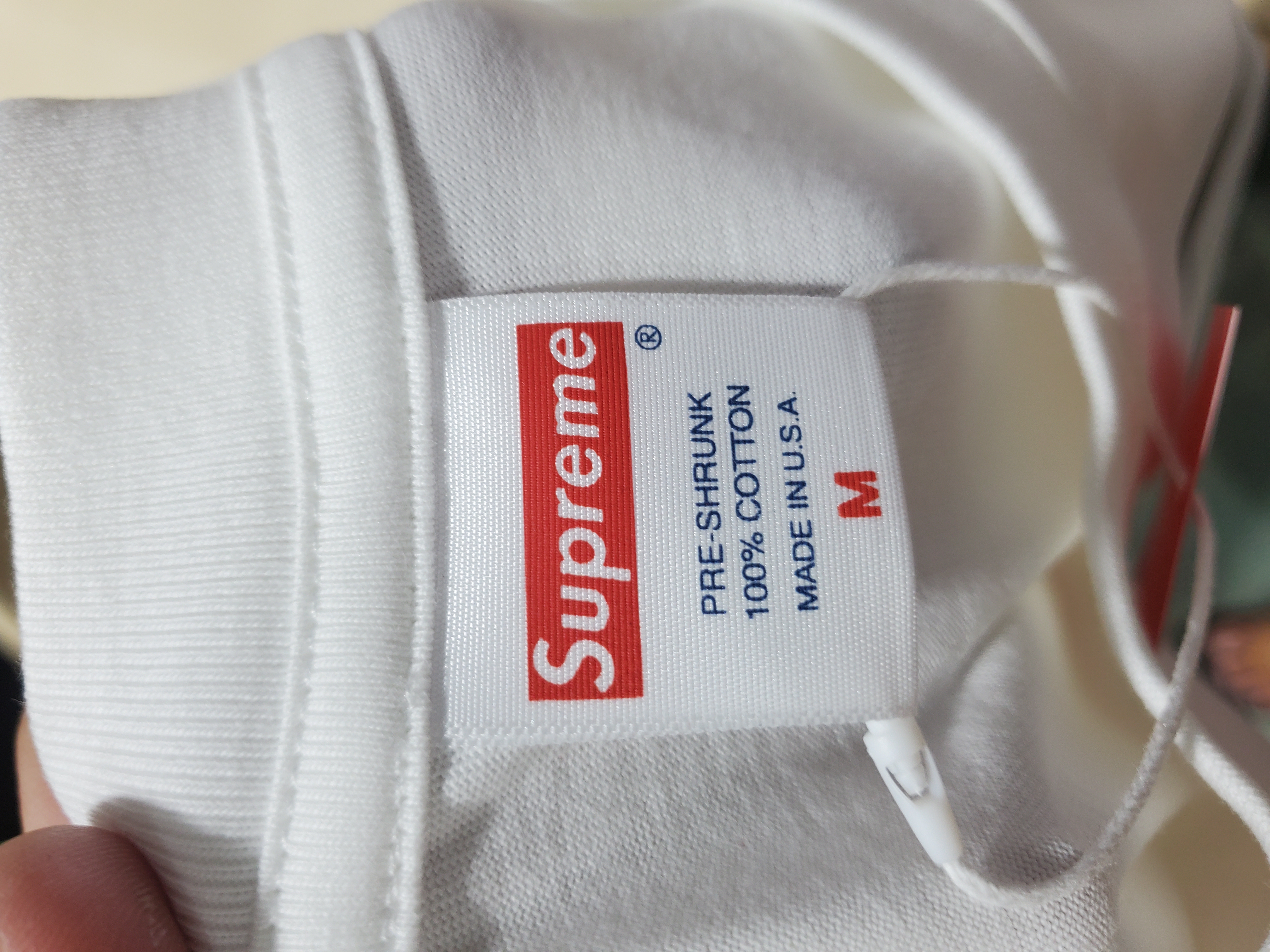 Supreme T-Shirt B352 review Stockxkicks 00