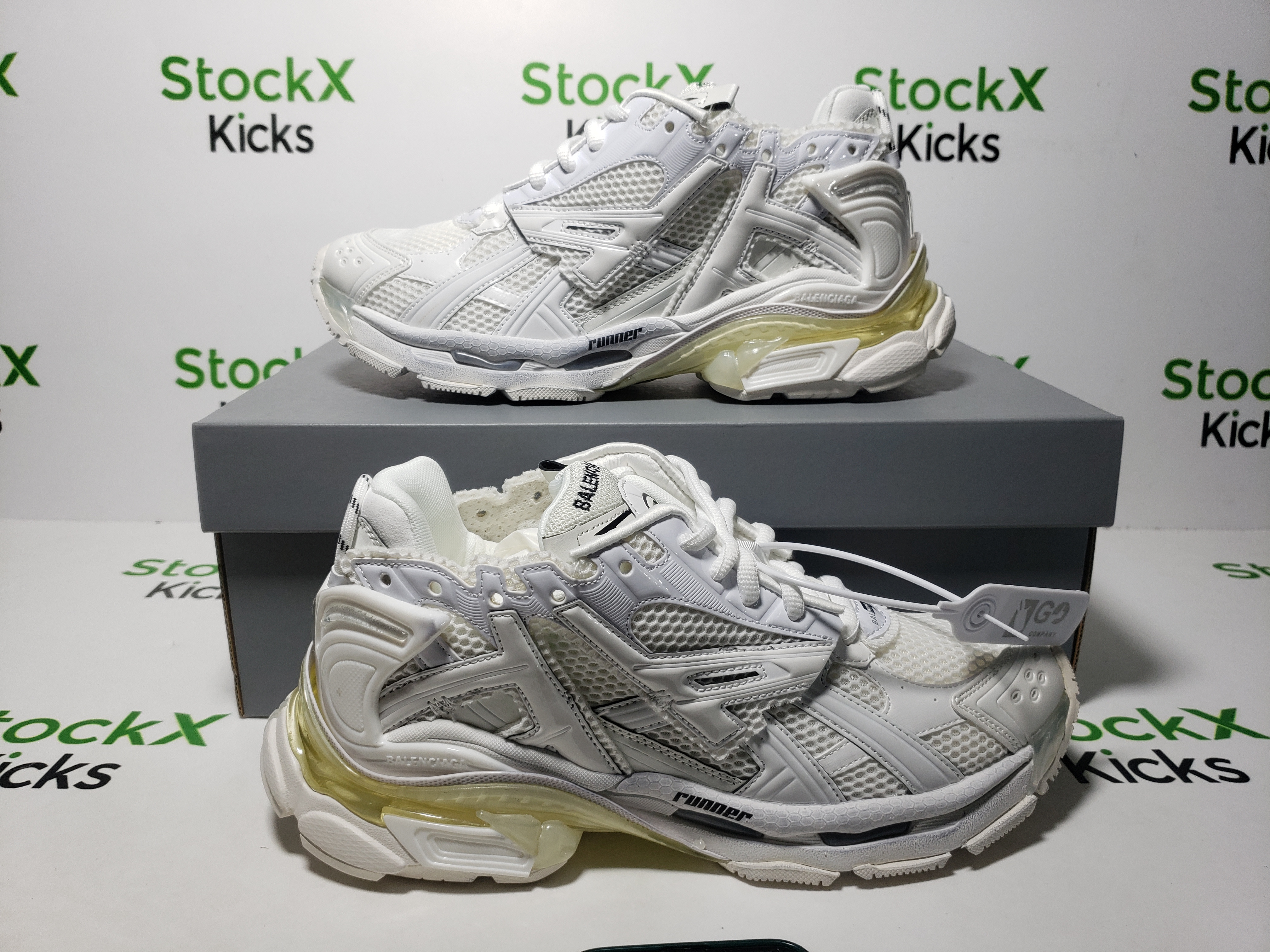 Balenciaga Runner Sneaker White 677402 W3RB1 9000 review Stockxkicks 05