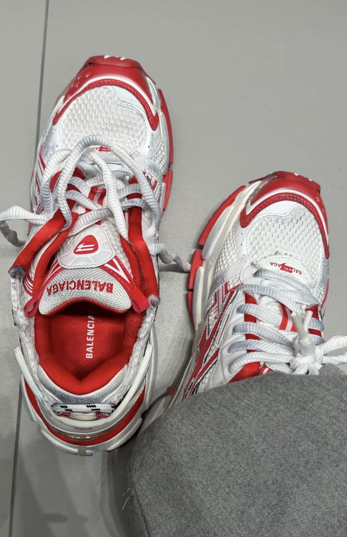 Balenciaga Runner Blue White Red 677402 W3RB2 9060 review Axel Baltazar