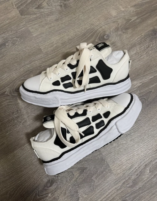 MIHARA YASUHIRO Black And White Bones NO.729 review 