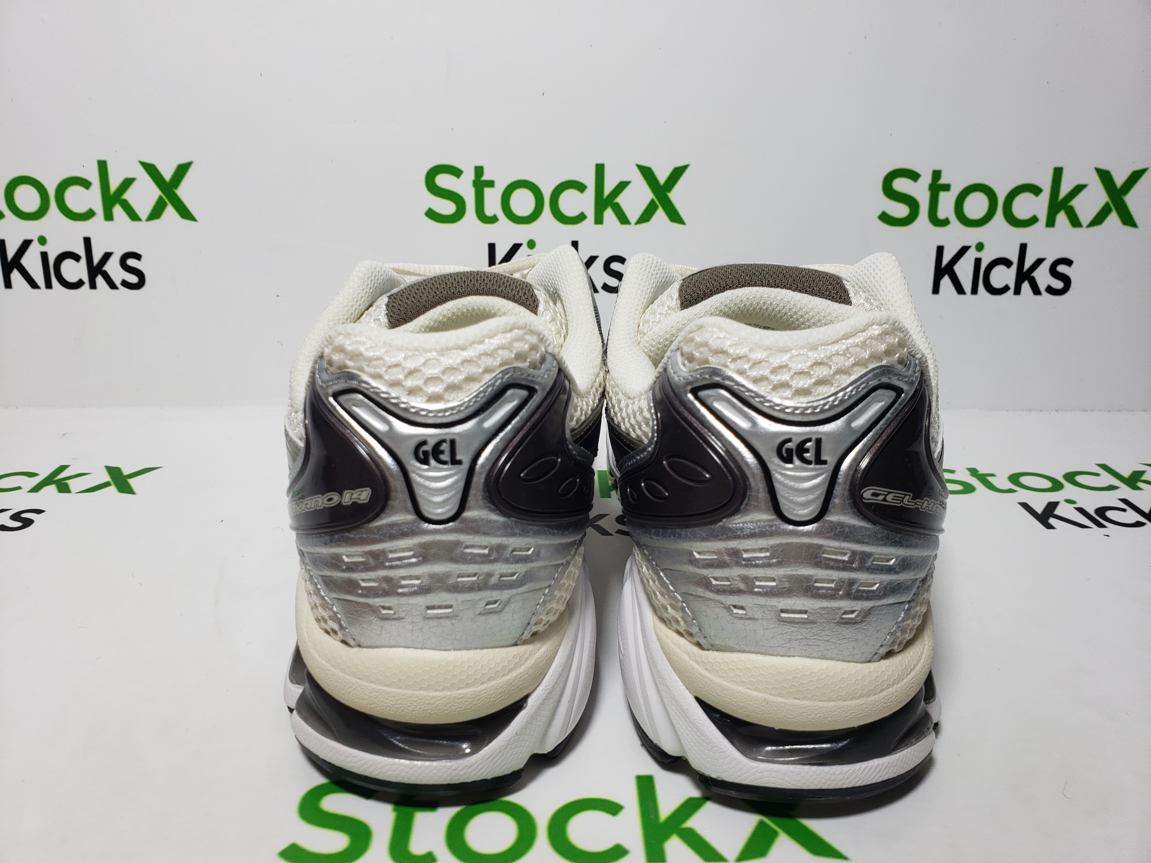 ASICS Gel-Kayano 14 Cream Black Metallic Plum 1201A019-108 review Ken 04