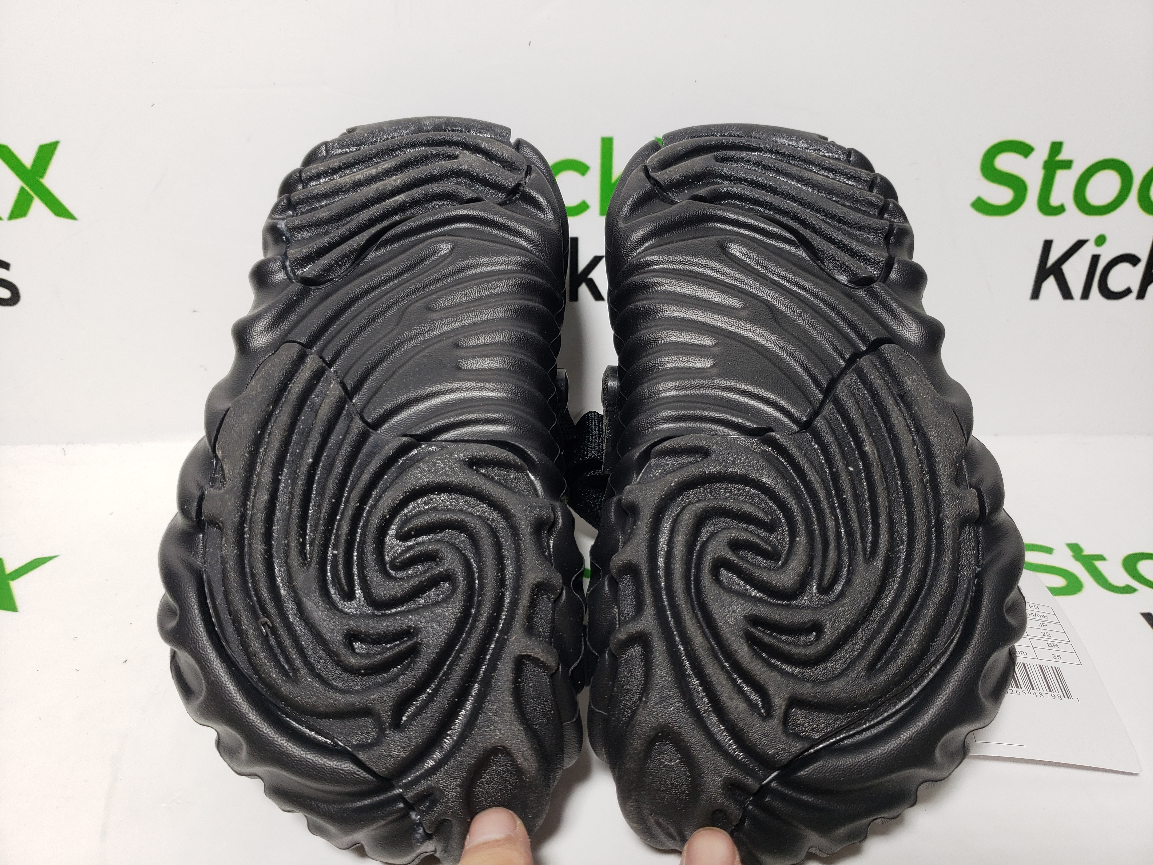 Saleke Bembury x Crocs Pollex Clog Sasquatch 207393-001 review stockxkicks 04