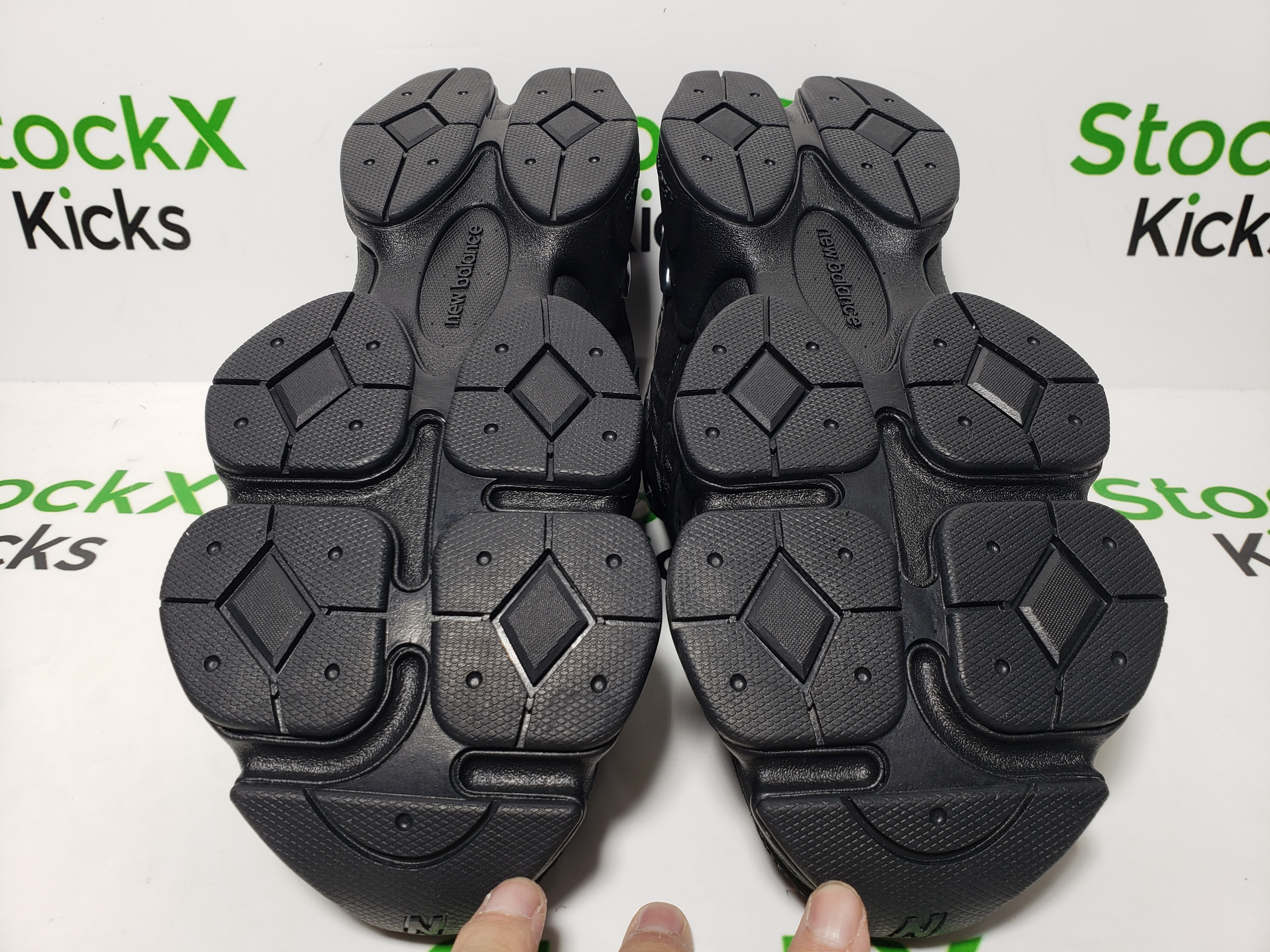 New Balance 9060 Triple Black U9060BPM review stockxkicks 04