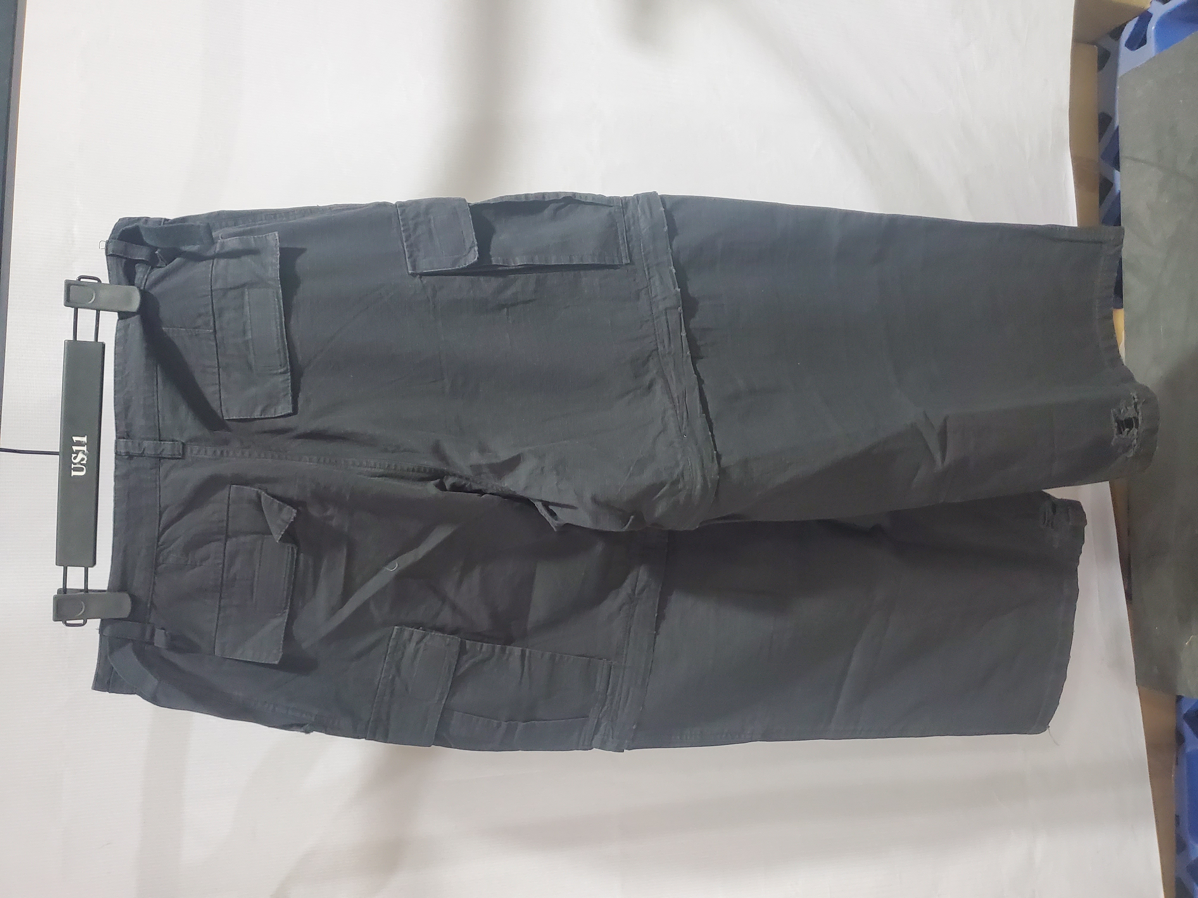 Balenciaga Removable Cargo Pants Black CK WH3902024027 review stockxkicks 01