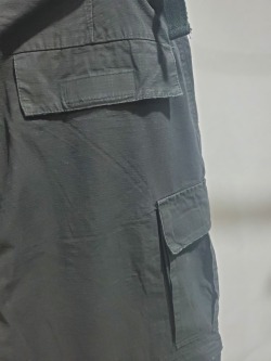 Balenciaga Removable Cargo Pants Black CK WH3902024027 review stockxkicks 03
