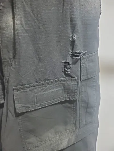 Balenciaga Removable Cargo Pants Black CK WH3902024027 review stockxkicks 06