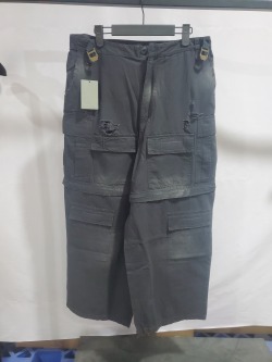 Balenciaga Removable Cargo Pants Black CK WH3902024027 review stockxkicks 06