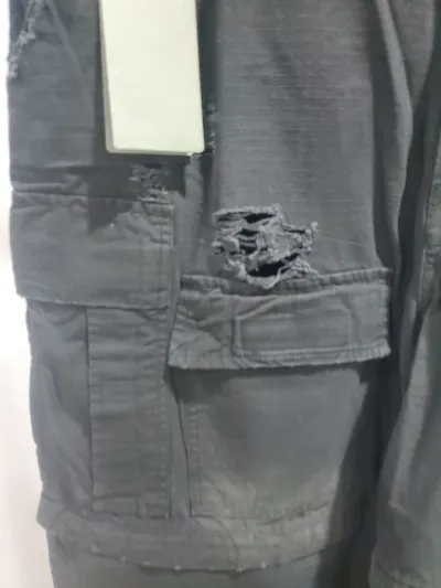 Balenciaga Removable Cargo Pants Black CK WH3902024027 review stockxkicks 04