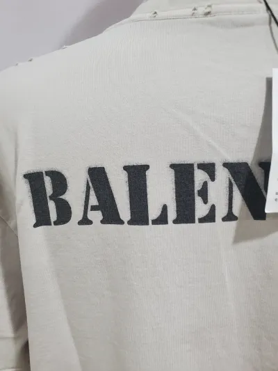 Balenciaga Unisex Stencil Type Medium-fit T-shirt in Vintage-jersey review stockxkicks 03