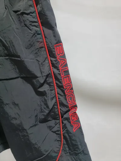 Balenciaga Nylon Shorts for Men 814568 TRO321000 review stockxkicks 03