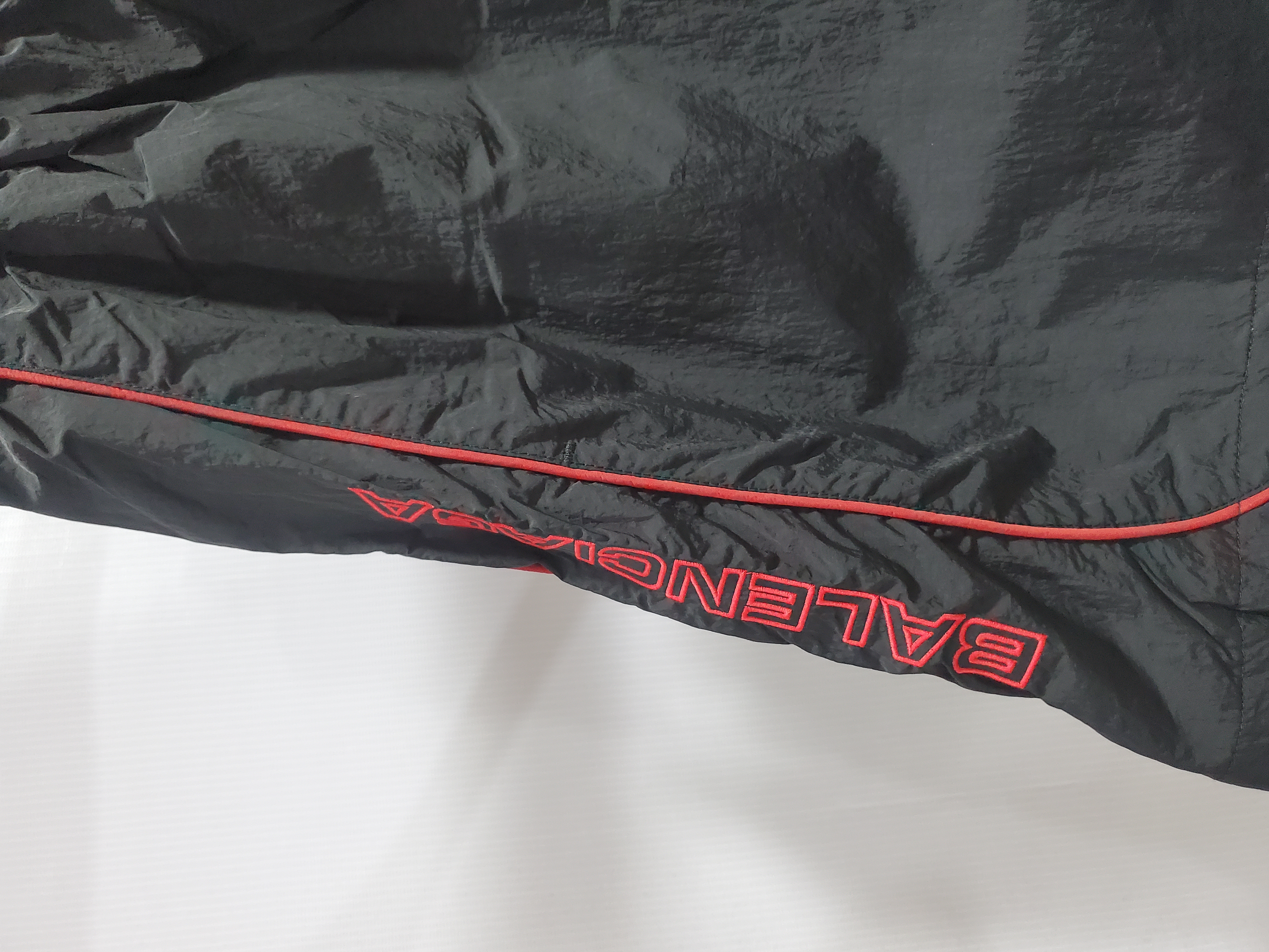 Balenciaga Nylon Shorts for Men 814568 TRO321000 review stockxkicks 02