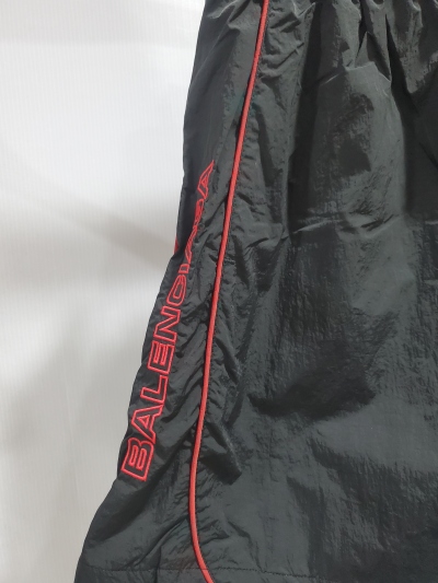 Balenciaga Nylon Shorts for Men 814568 TRO321000 review stockxkicks 02