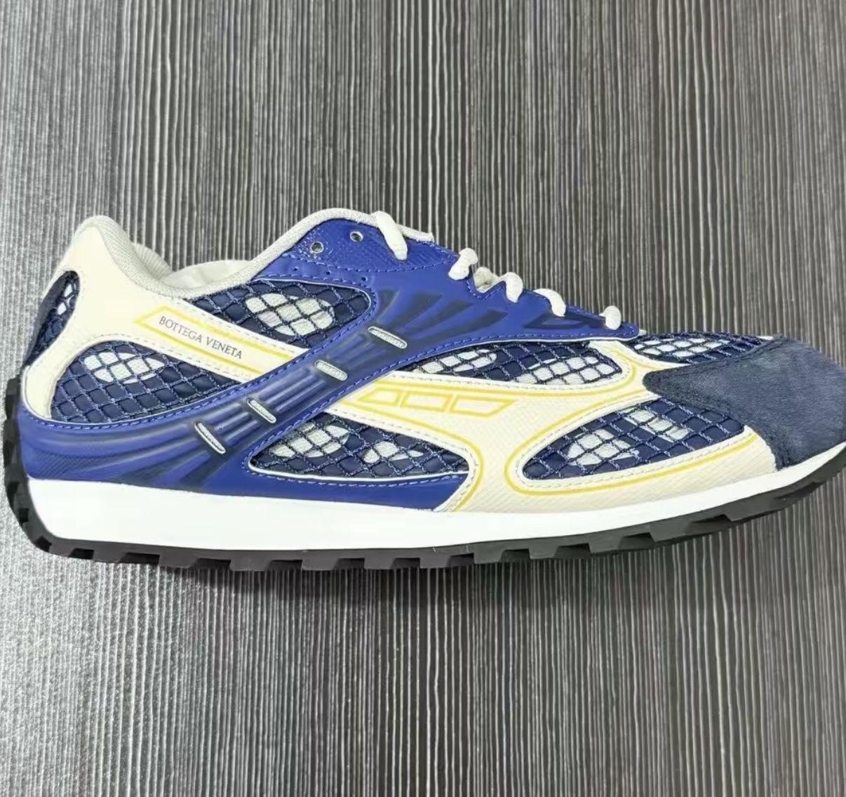 Bottega Veneta Orbit Dark Blue review Jery Montano