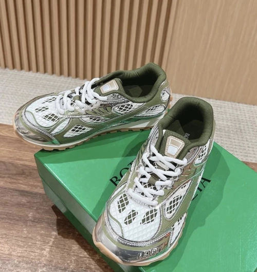 Bottega Veneta Orbit Olive Green review 