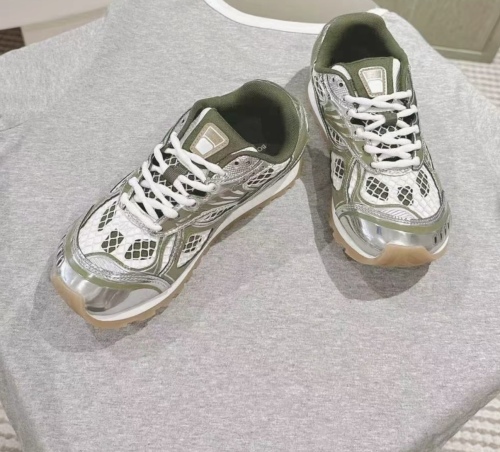 Bottega Veneta Orbit Olive Green review 