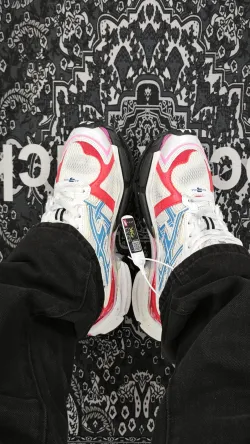 Balenciaga Runner White Blue Red 677402 W3RB6 9645 review stockxkicks