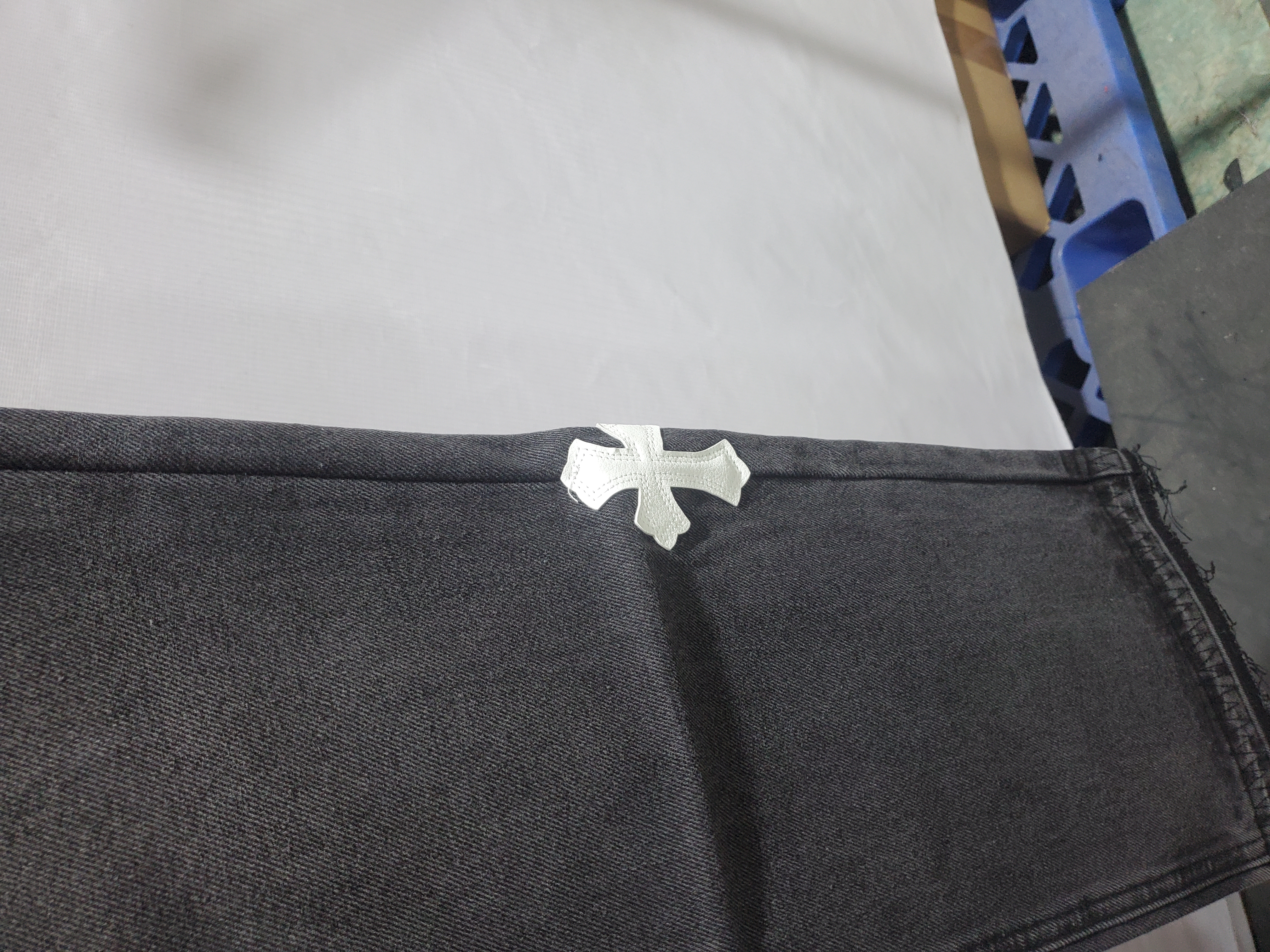 Chrome Hearts White Leather Cross Jean CK 2402023014 review Stockxkicks 02