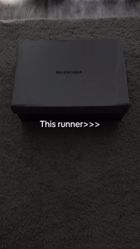 Balenciaga Runner White Fluo Pink 677402 W3RBN 9155 review jR