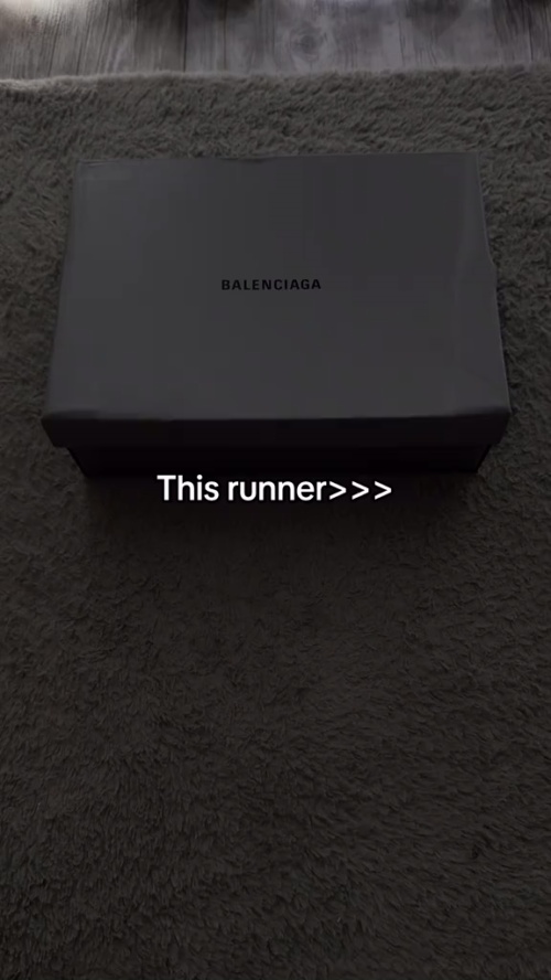 Balenciaga Runner White Fluo Pink 677402 W3RBN 9155 review 
