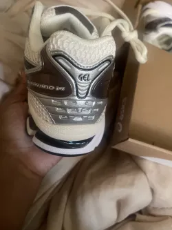 ASICS Gel-Kayano 14 Cream Black Metallic Plum 1201A019-108 review That girl 02