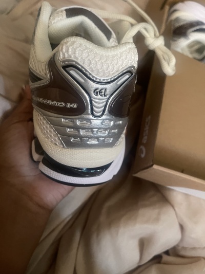 ASICS Gel-Kayano 14 Cream Black Metallic Plum 1201A019-108 review That girl 01