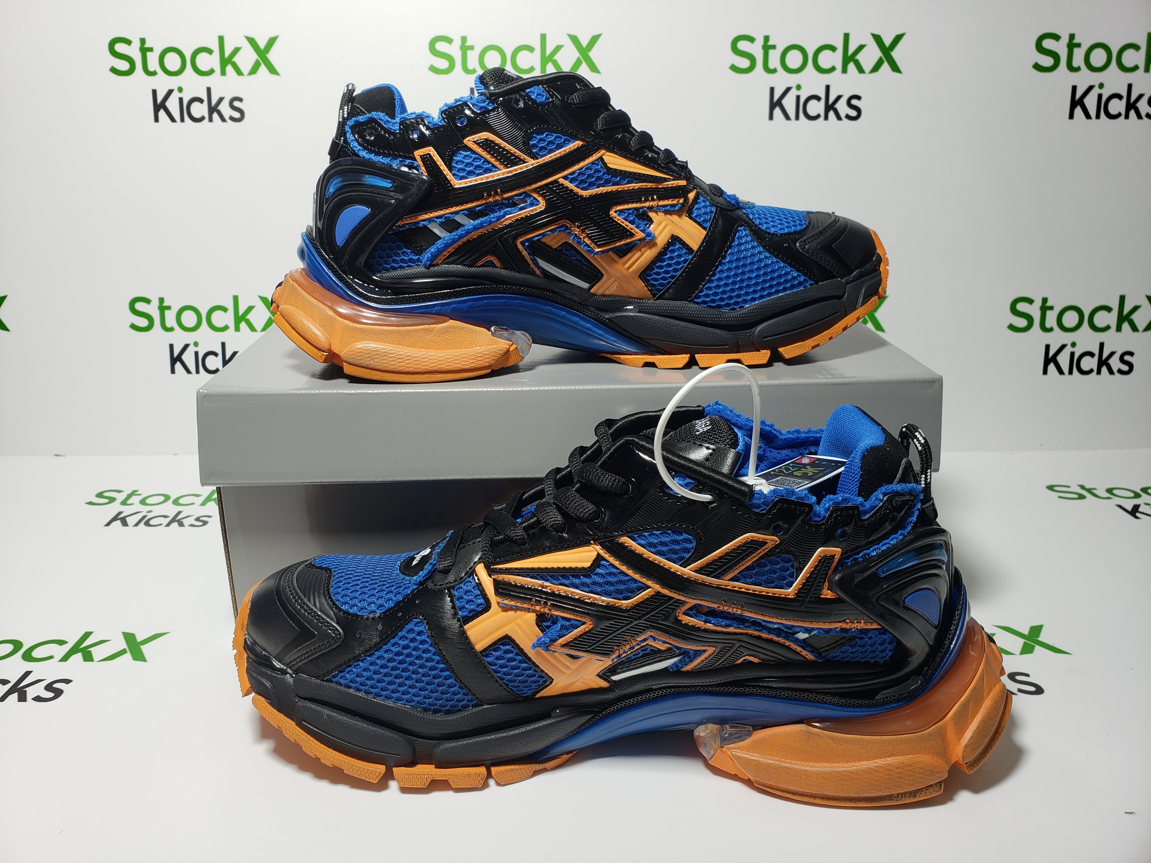 Balenciaga Runner Blue Orange Black 677402 W3RB2 1120 review Stockxkicks 06