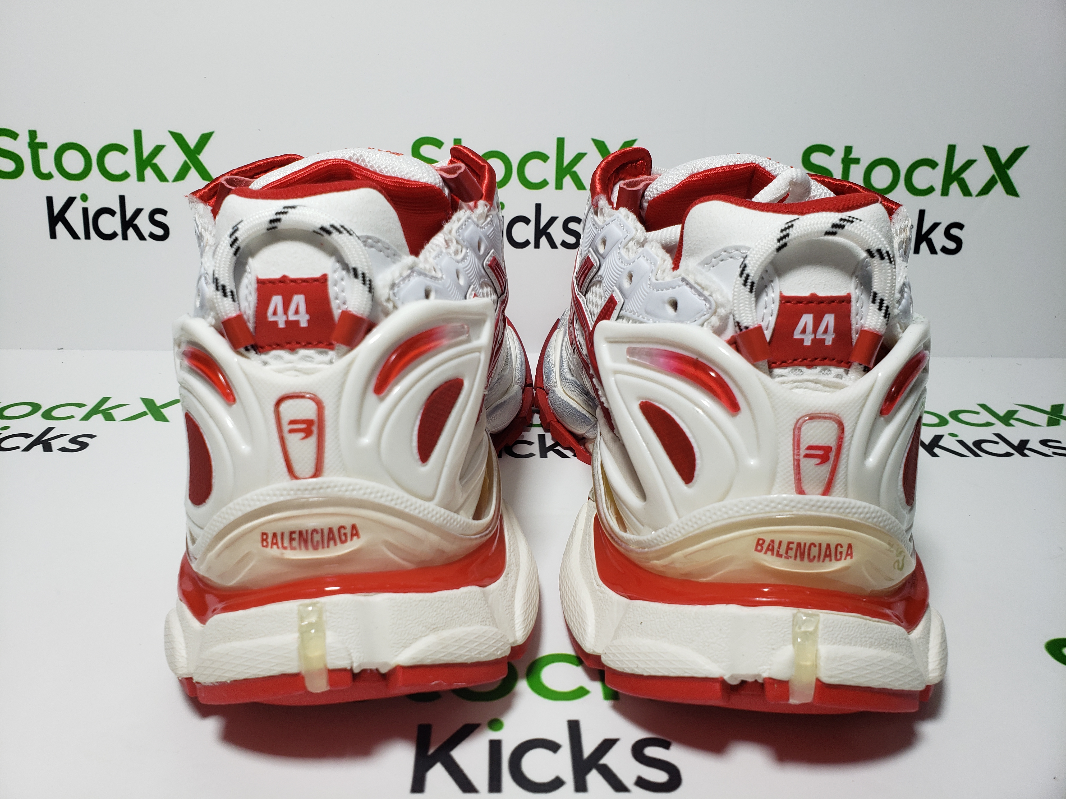 Balenciaga Runner Blue White Red 677402 W3RB2 9060 review Stockxkicks 02