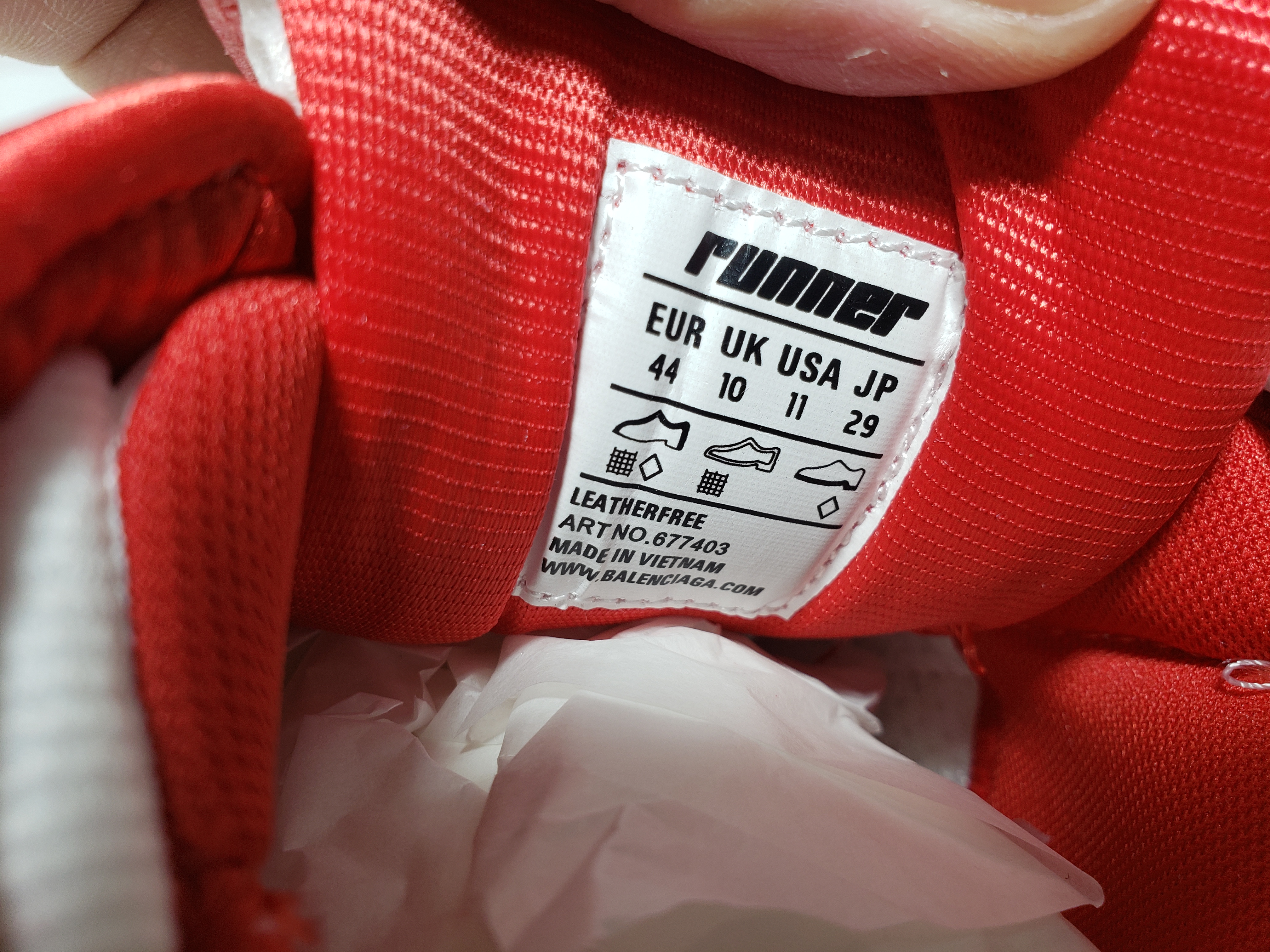 Balenciaga Runner Blue White Red 677402 W3RB2 9060 review Stockxkicks 03