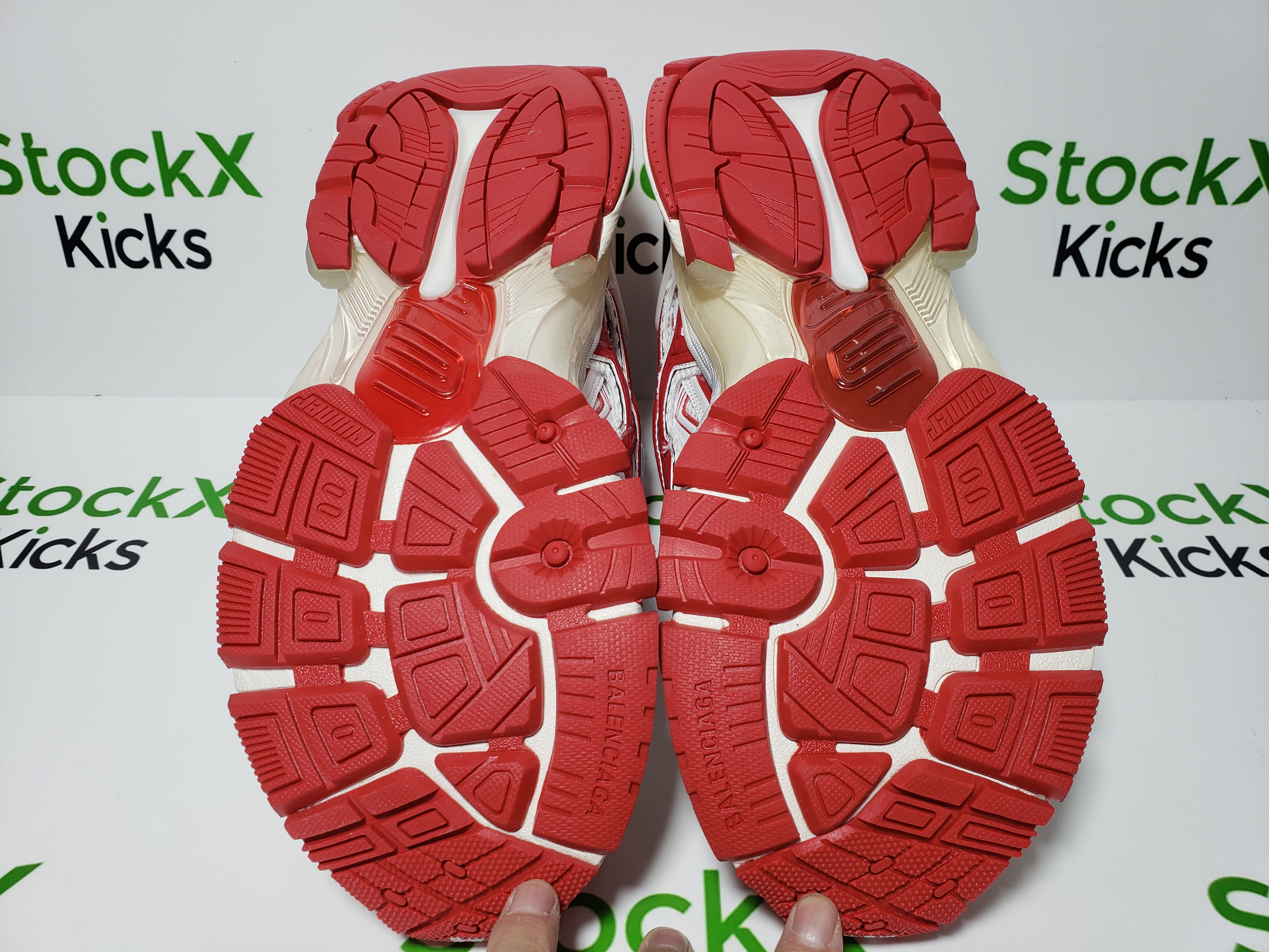 Balenciaga Runner Blue White Red 677402 W3RB2 9060 review Stockxkicks 04