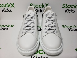 Alexander McQueen Oversized White Black 462214 WHGP7 9001（suede heel） review Stockxkicks 02