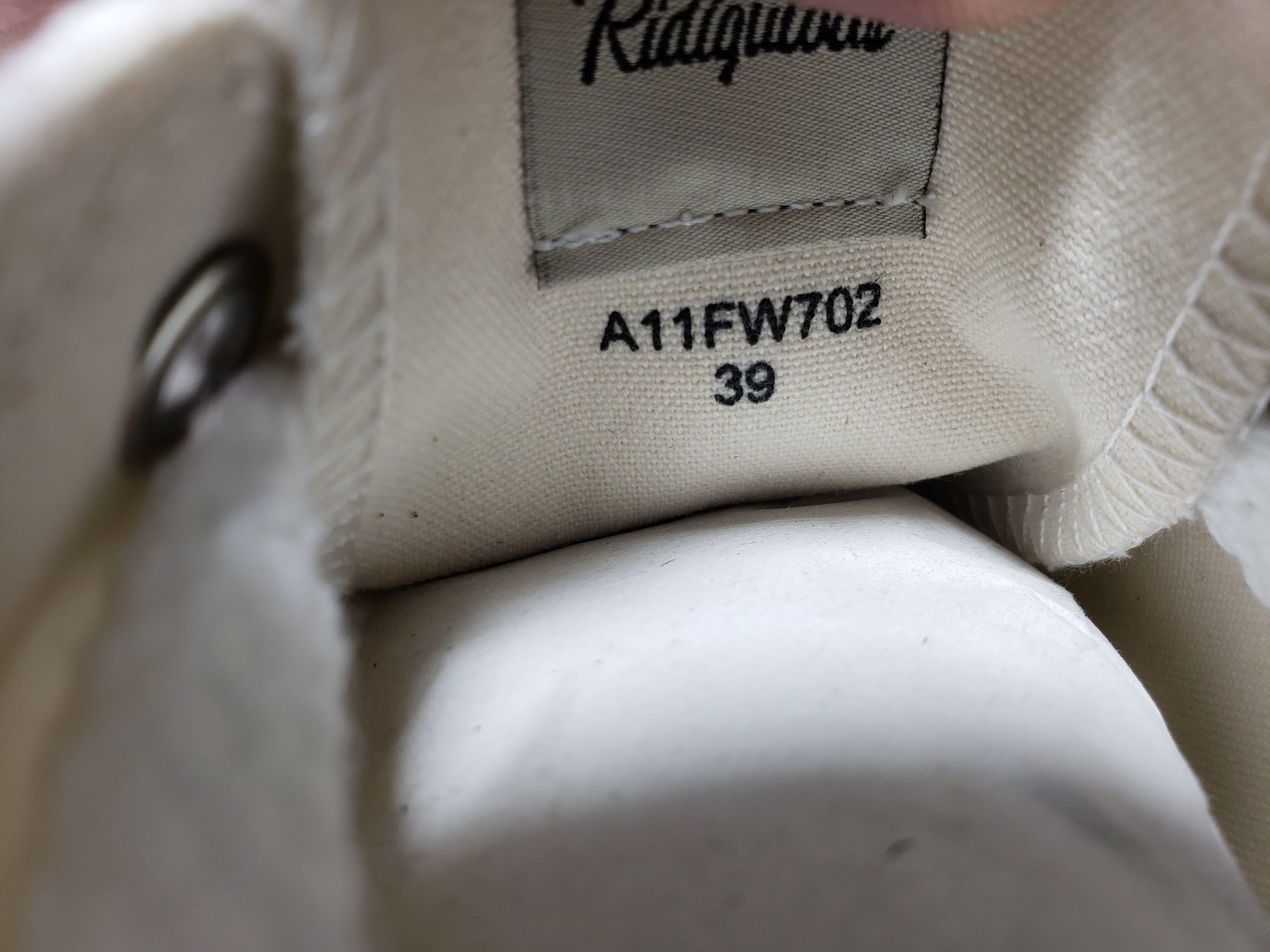 MIHARA YASUHIRO OG Sole White NO.802 review 3