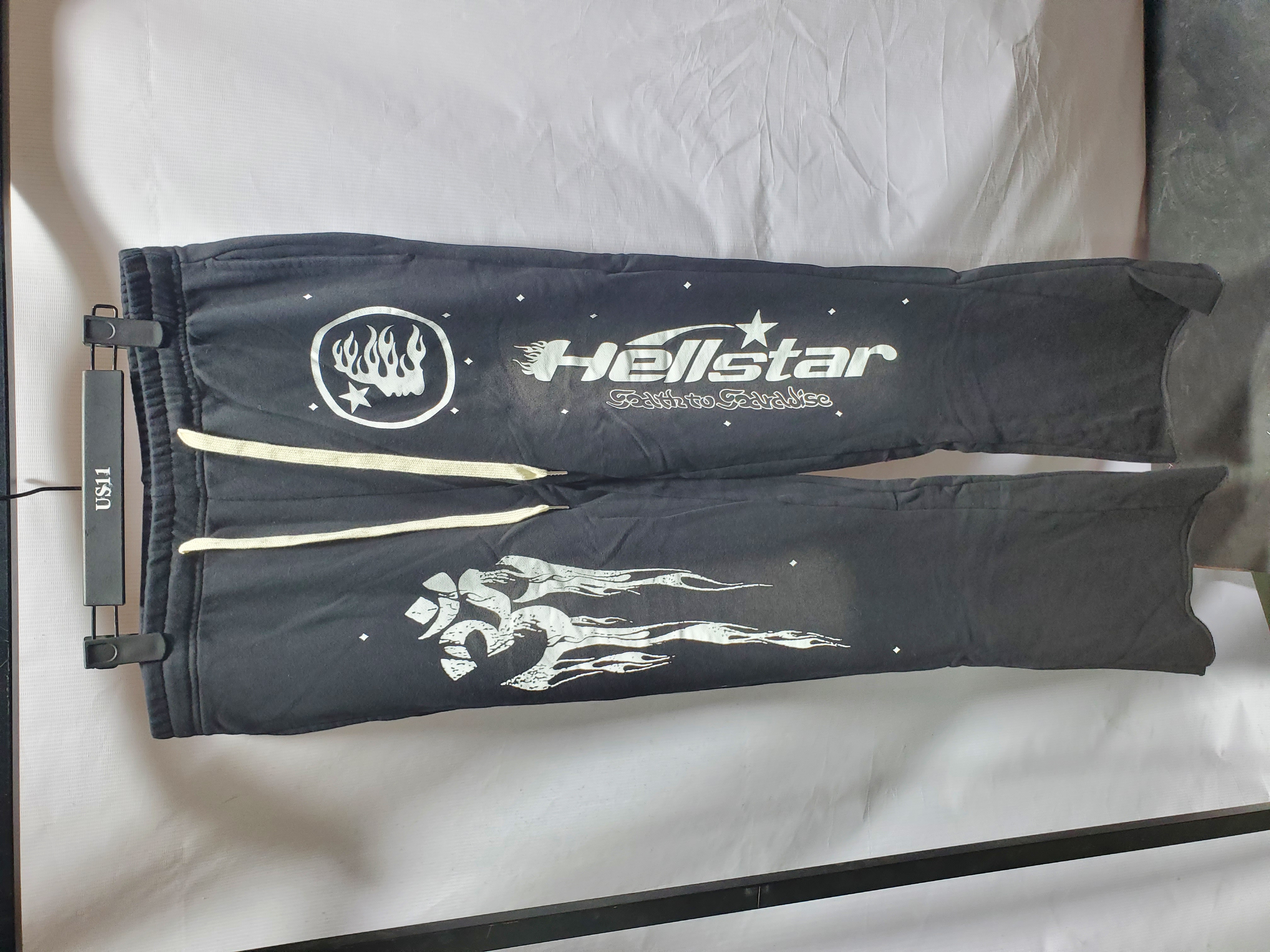Hellstar Studios Racer Flare Black Sweatpants review Stockxkicks 01
