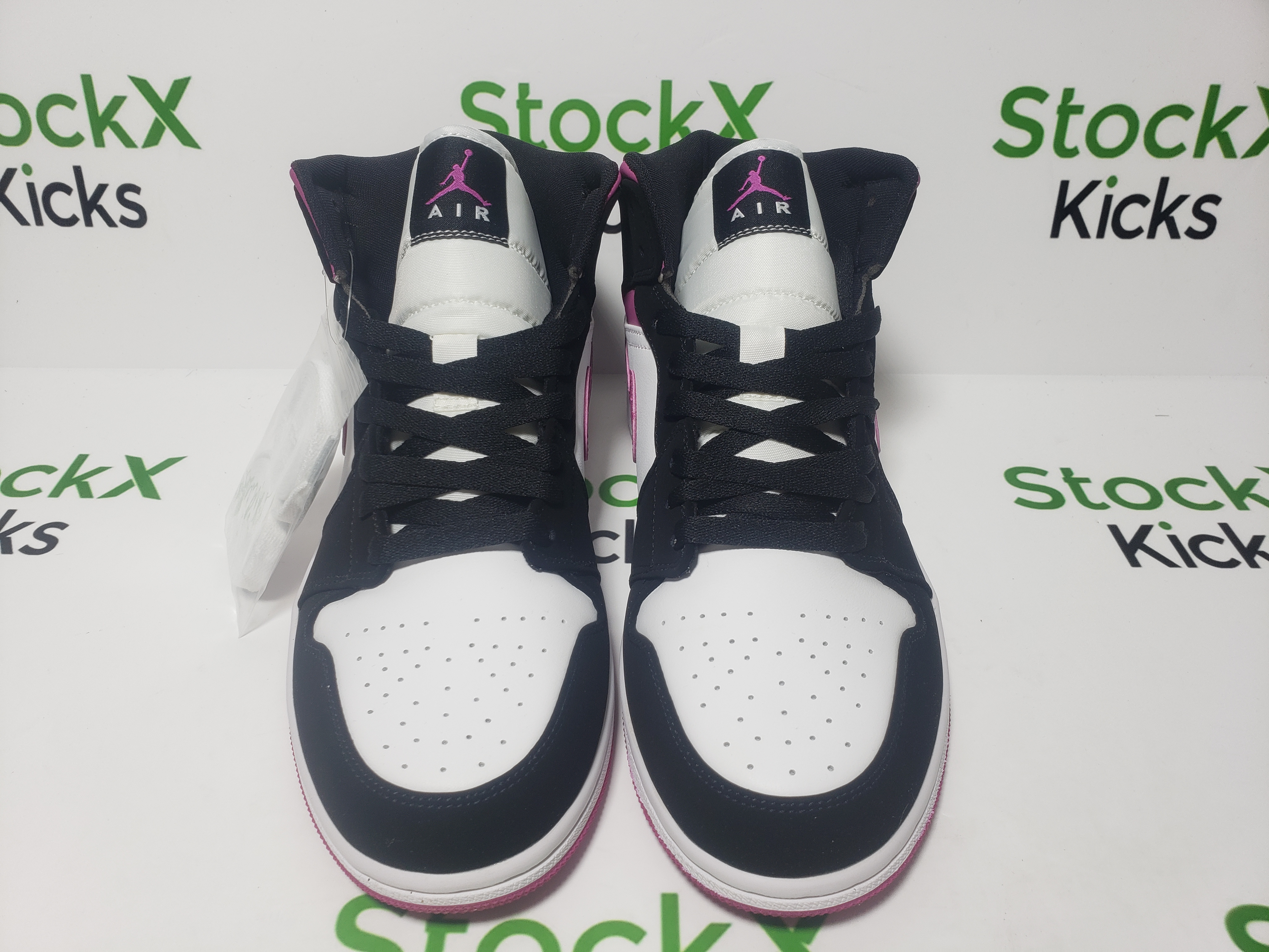 LJR Batch Air Jordan 1 Mid Magenta (W) BQ6472-005 review Stockxkicks 01