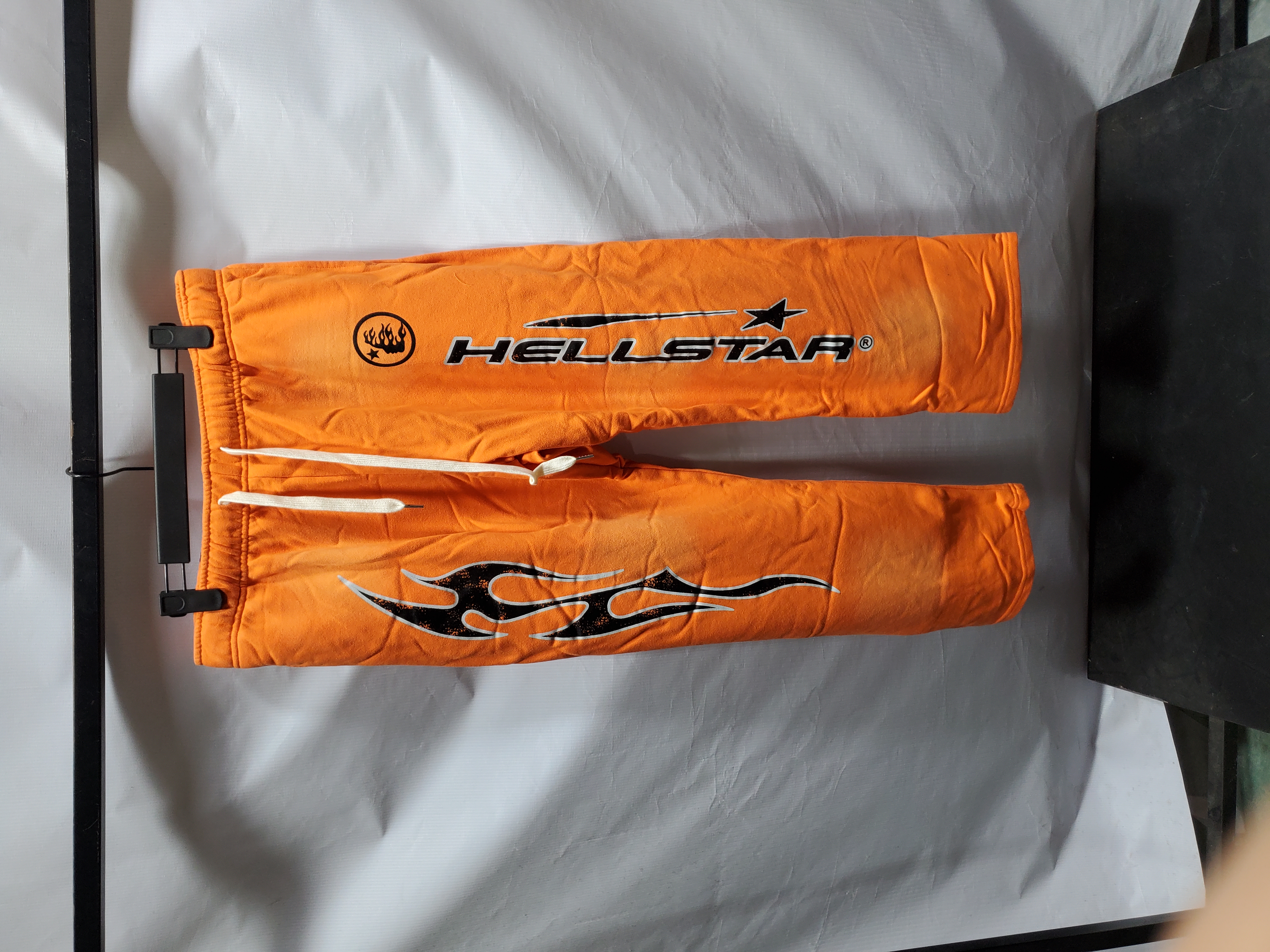 Hellstar Studios Orange Sweatpants review Stockxkicks 01