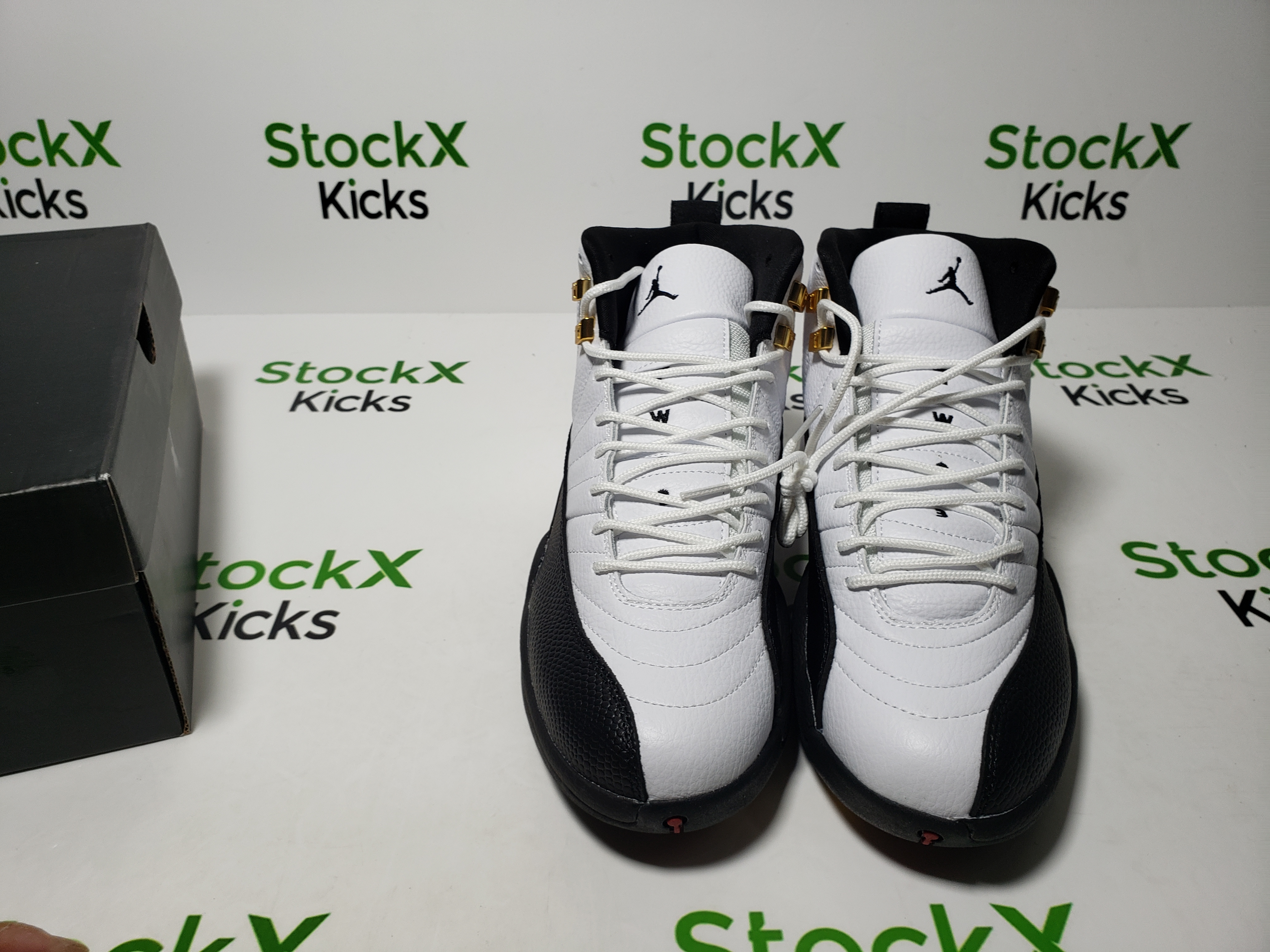 PK God Batch Air Jordan 12 Retro Royalty Taxi 12881427-170 review Stockxkicks 04