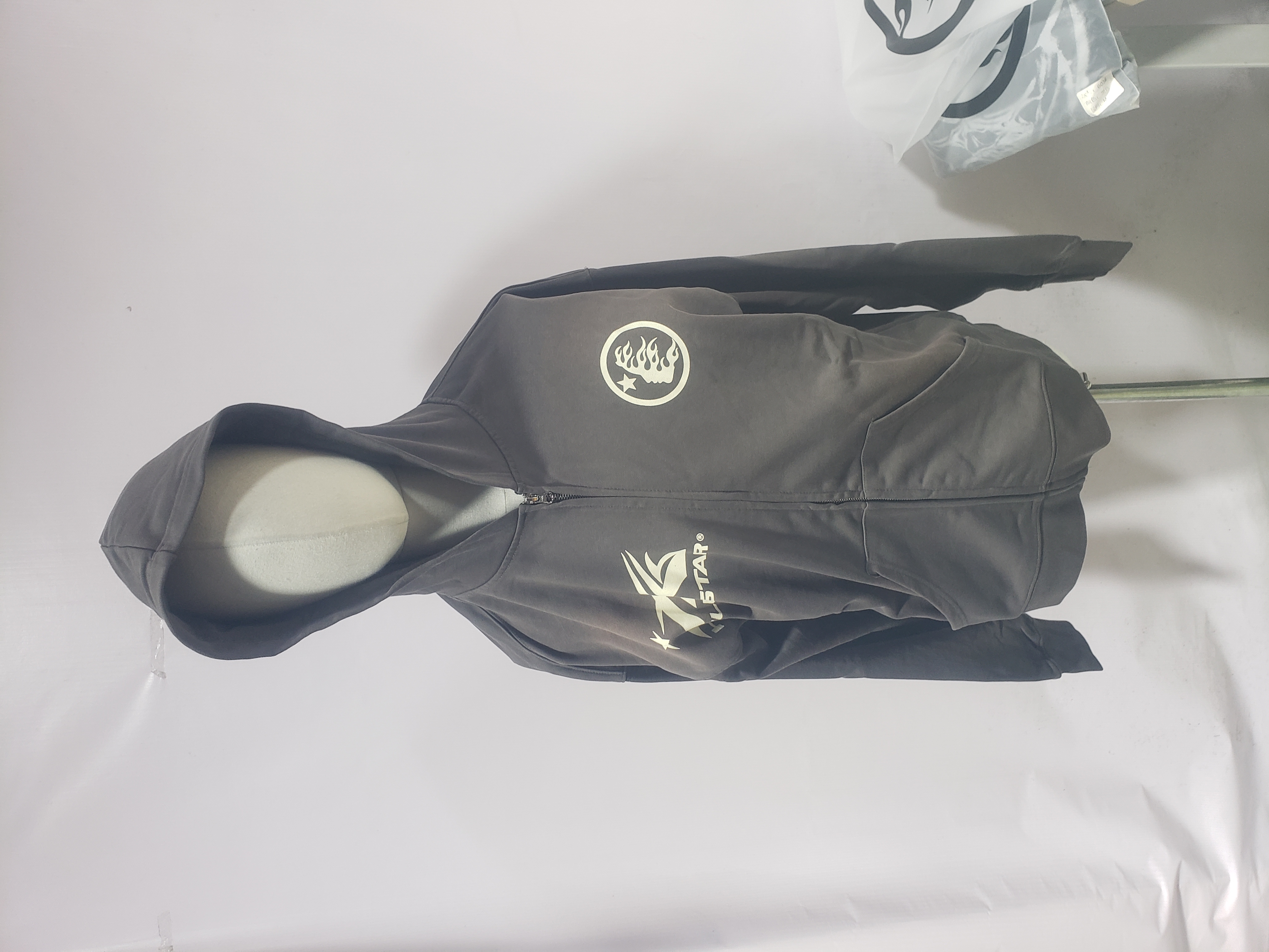 Hellstar Sports Zip-Up Hoodie Grey CK24121901 review Stockxkicks 01