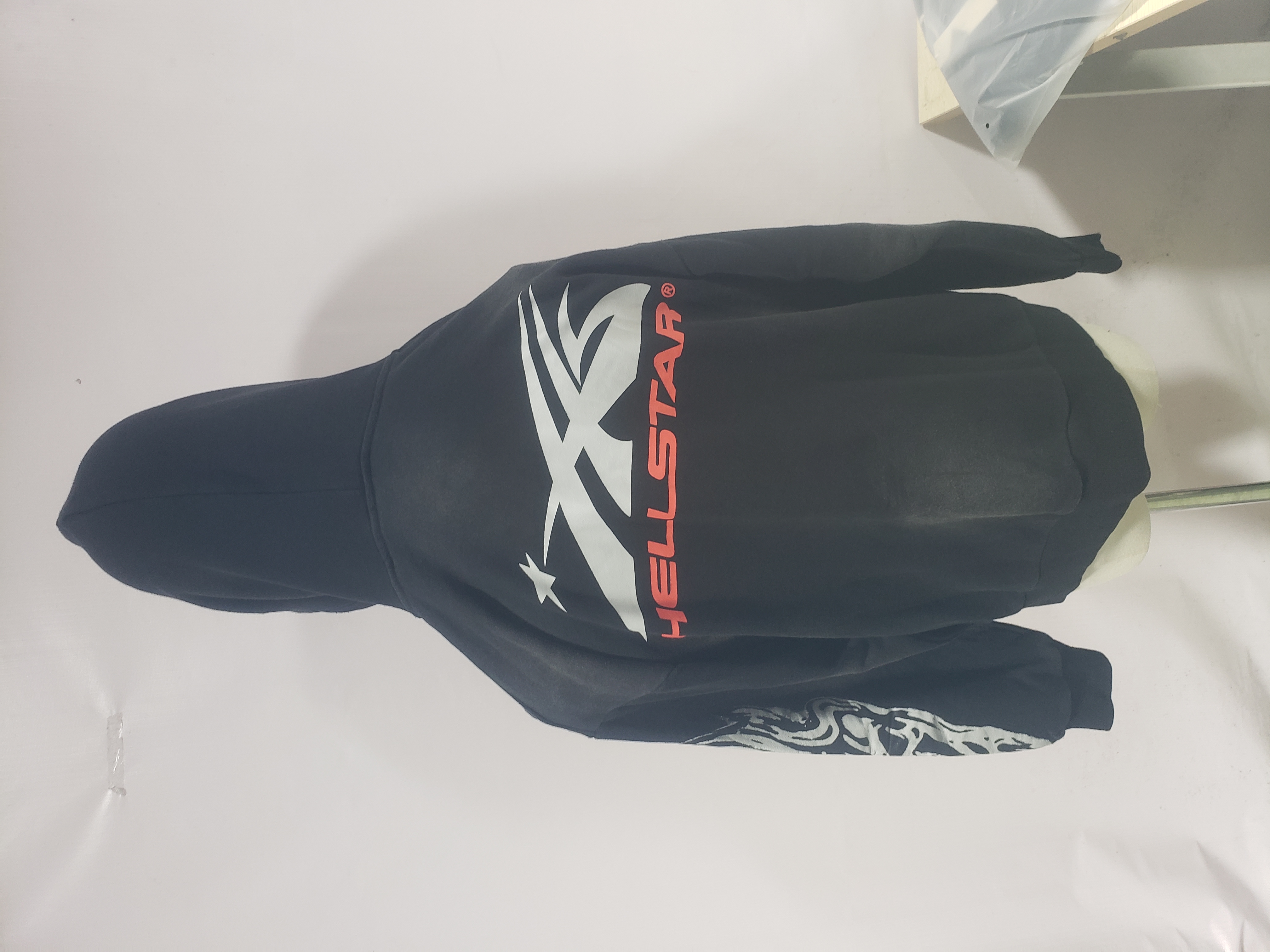 Hellstar Airbrushed Skull Hoodie Black CK24121904 review Stockxkicks 04