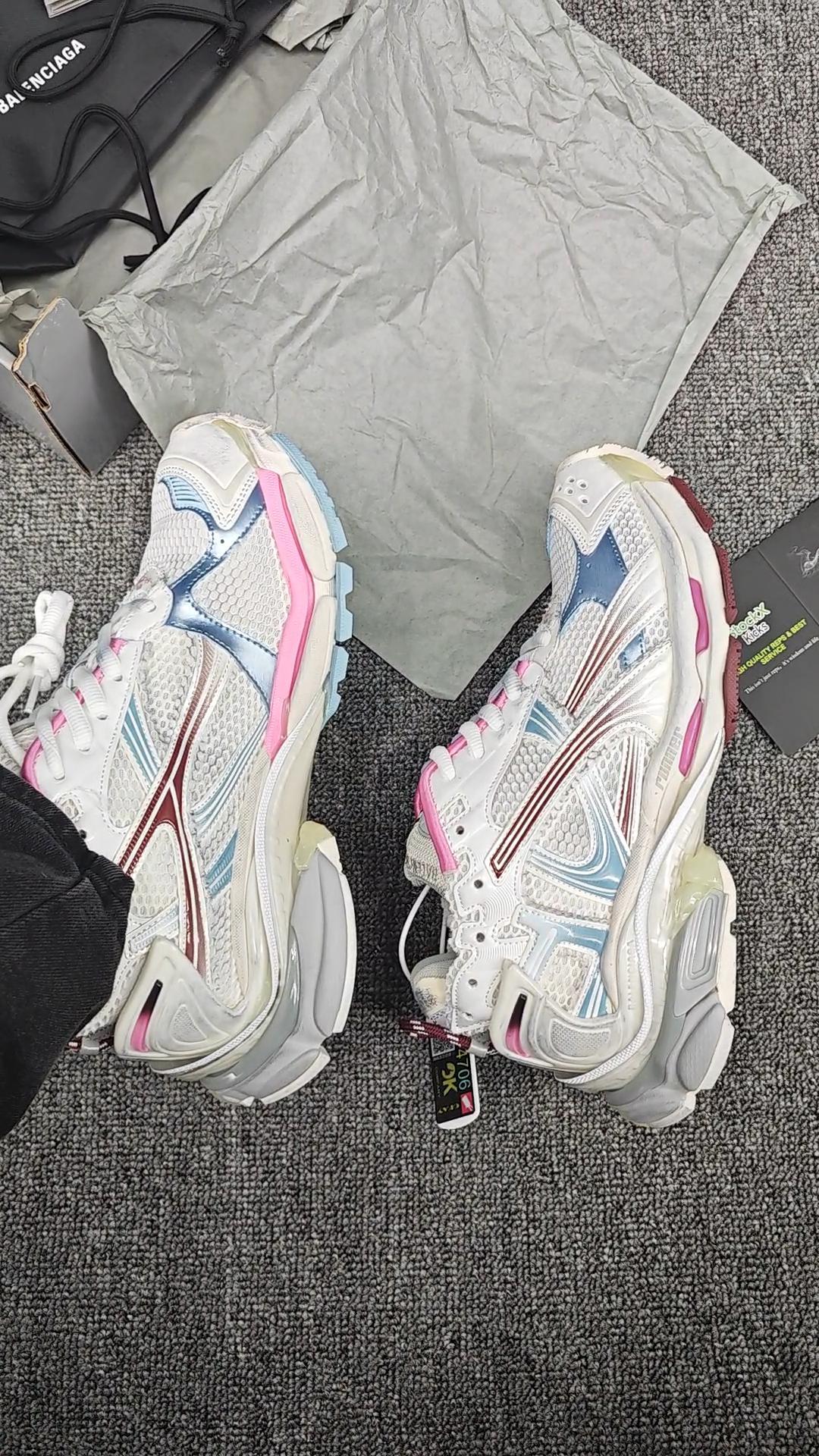 Balenciaga Runner Sneaker White Blue Pink 772767 WRUNG 3120 review slj